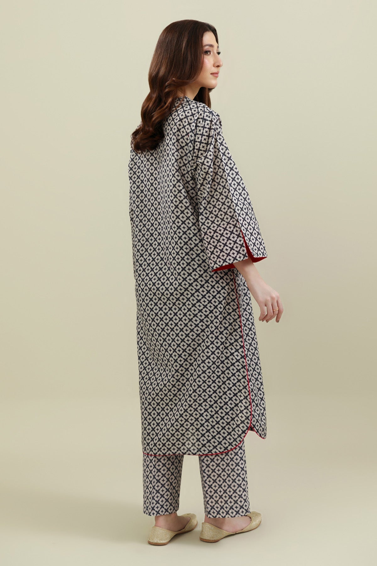 2 Piece - Printed Khaddar Suit - KPW25-P3745 - Shop Now at Kayseria