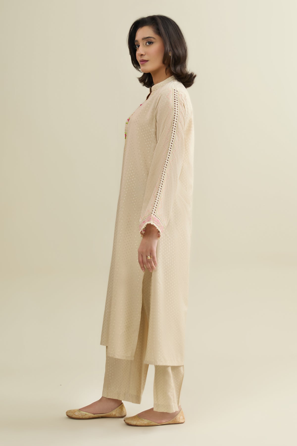 JACQUARD | EMBROIDERED | KPW25-P3764