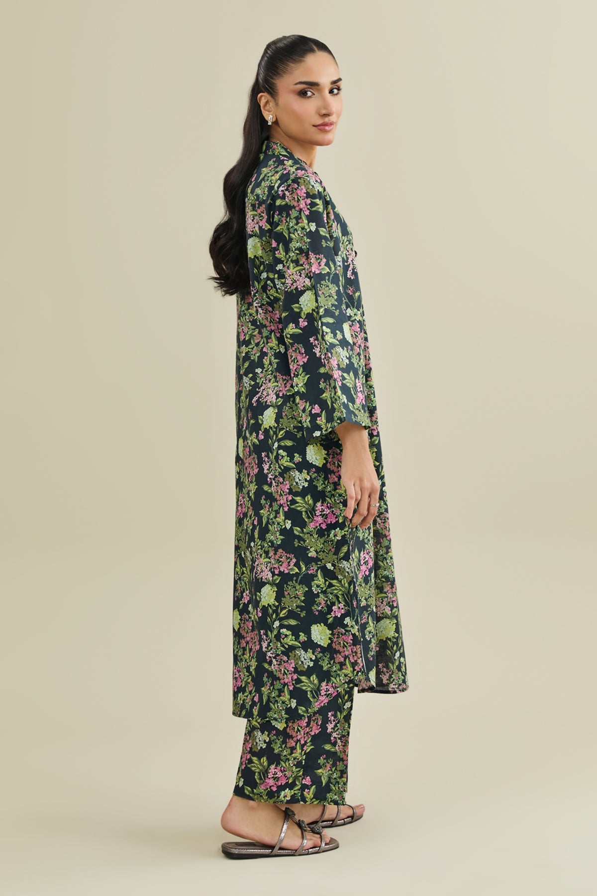 2 Piece - Printed Khaddar Suit - KPW25-P3765 - Shop Now at Kayseria