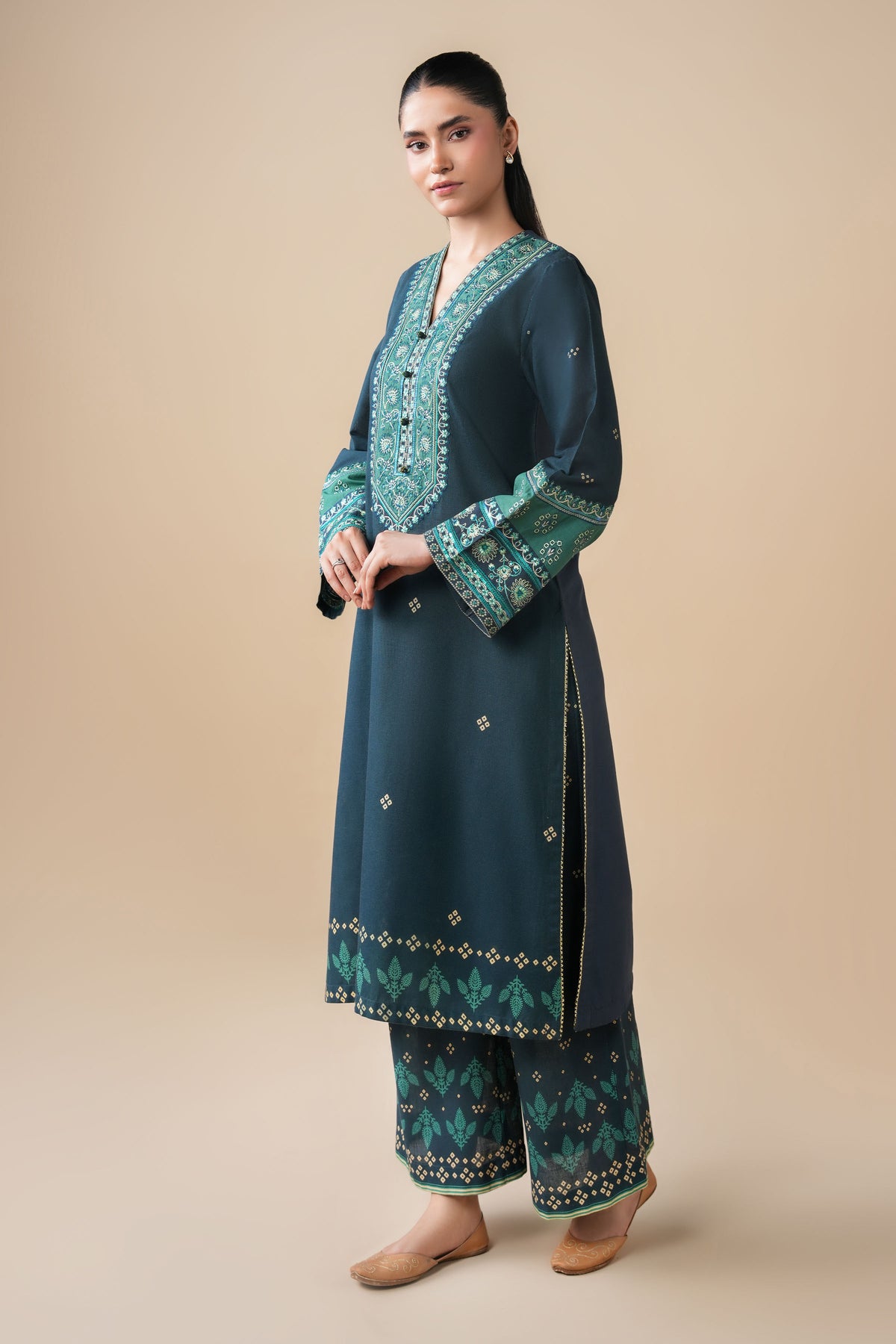 LAWN | EMBROIDERED
