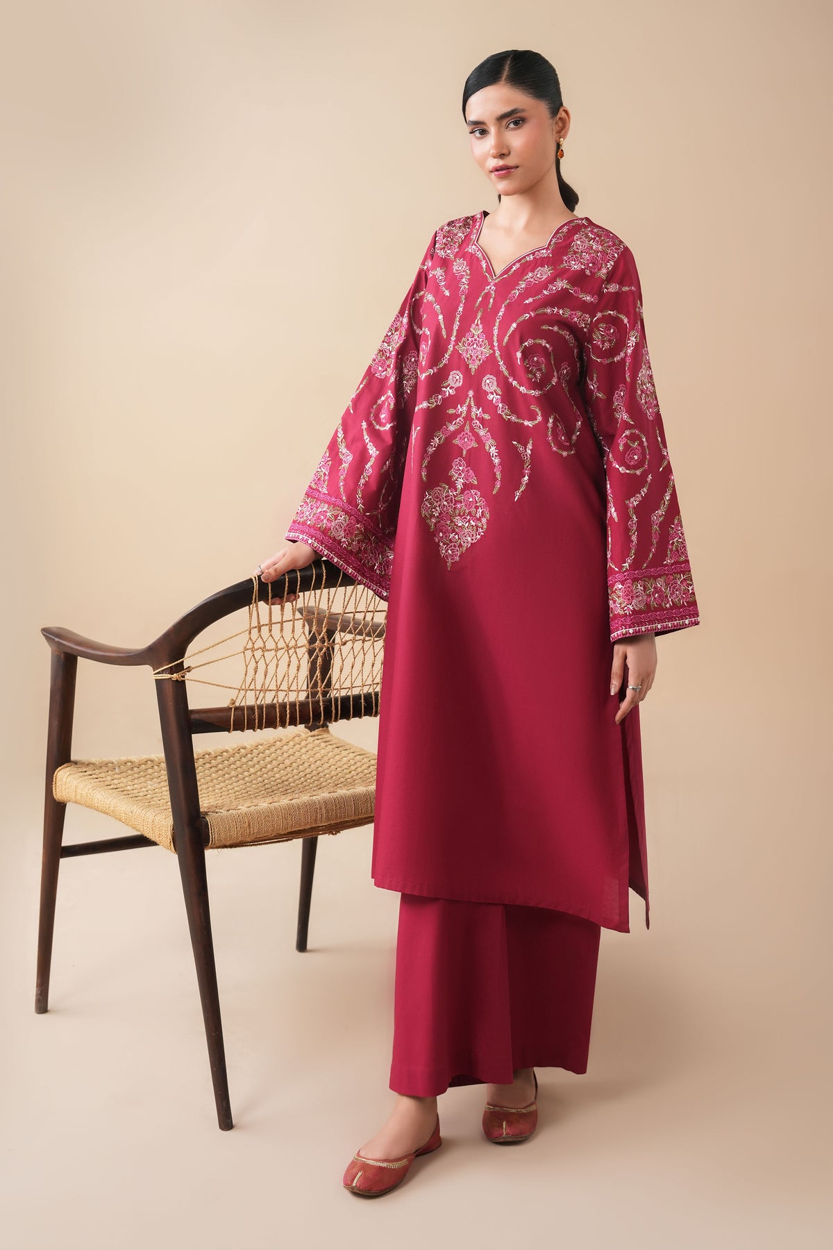 FINER CAMBRIC | EMBROIDERED