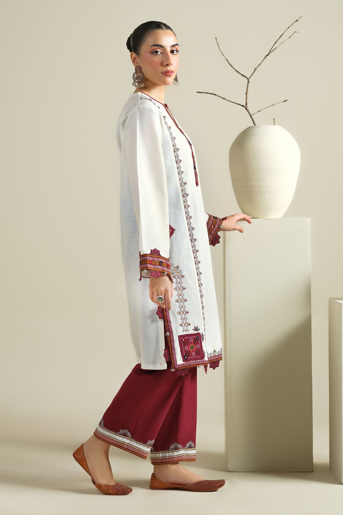 KHADDAR | EMBROIDERED