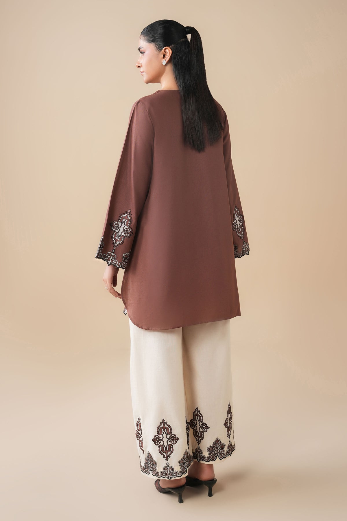 KHADDAR | EMBROIDERED