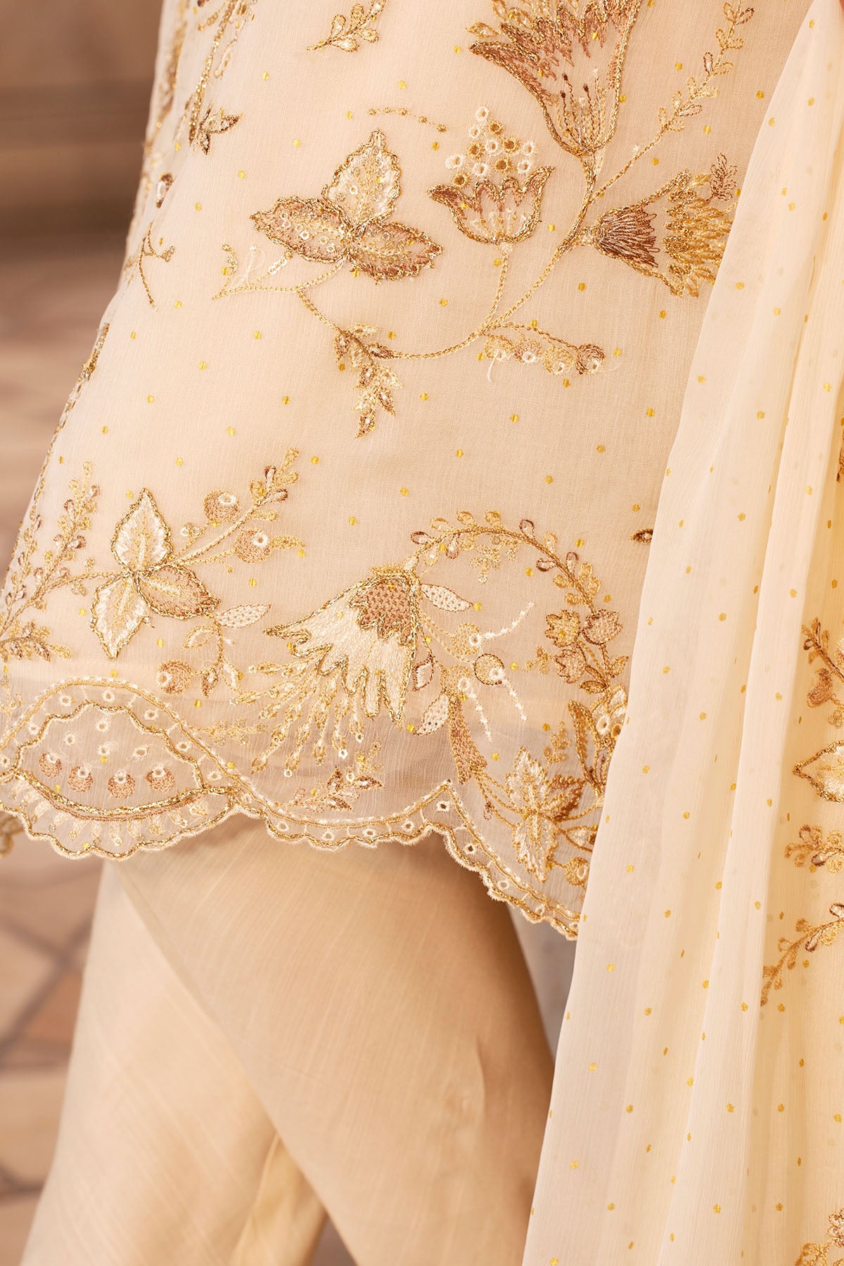 4 Piece - Printed & Embroidered Pure Chiffon Suit - MC1805-1 - Shop Now at Kayseria