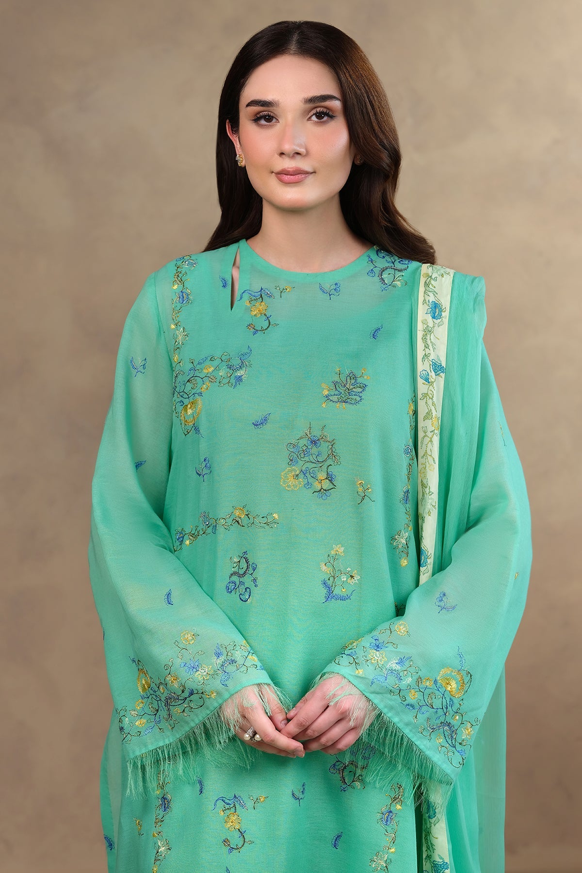 4 Piece - Embroidered Dhaka Malmal Suit - MC1814 - Shop Now at Kayseria