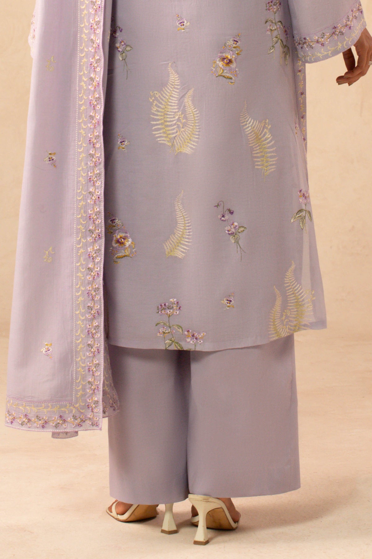 DHAKA MALMAL | EMBROIDERED