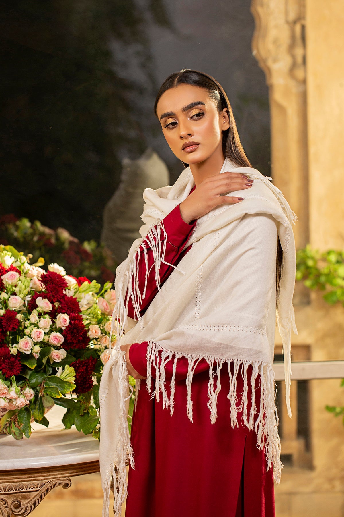 Embroidered Sawati Wool Stawler -MCP1520-1 - Shop Now at Kayseria
