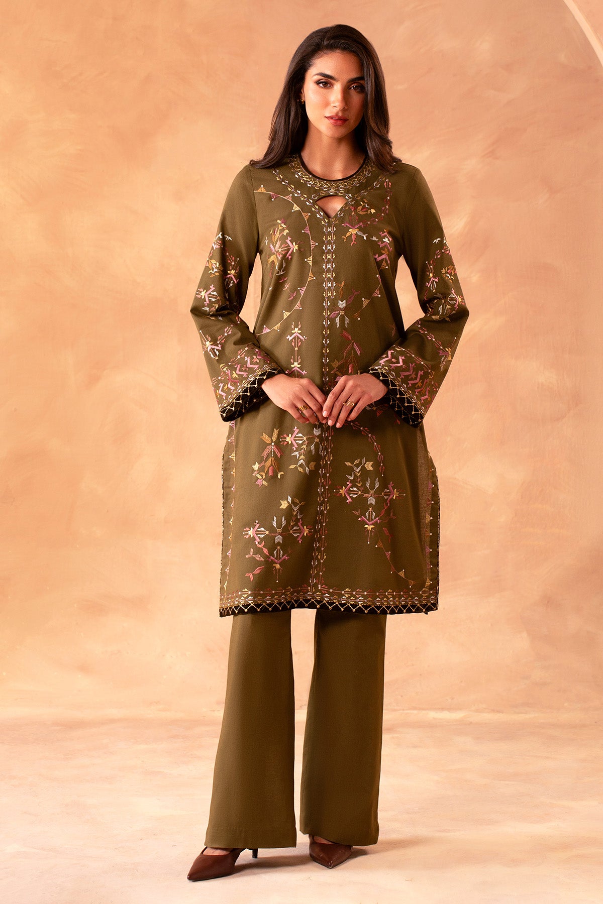KHADDAR | EMBROIDERED - Shop Now at Kayseria