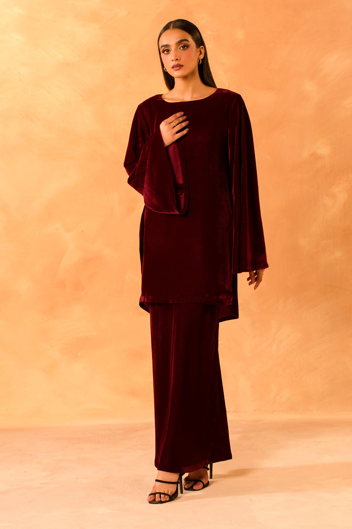 VELVET | SOLID - Shop Now at Kayseria