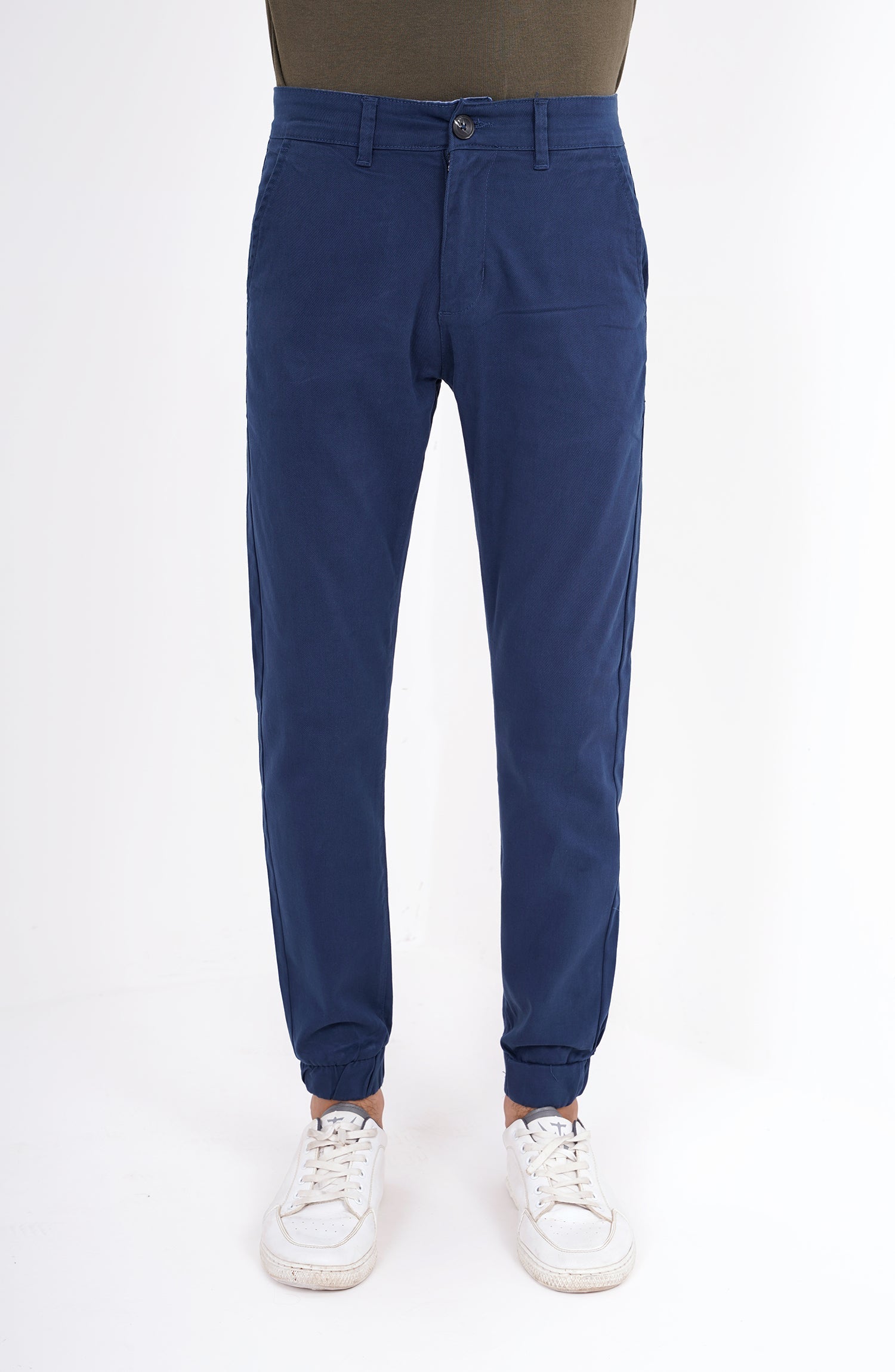 Slim Fit Jogger - MND603B423 - Shop Now at Leisure Club