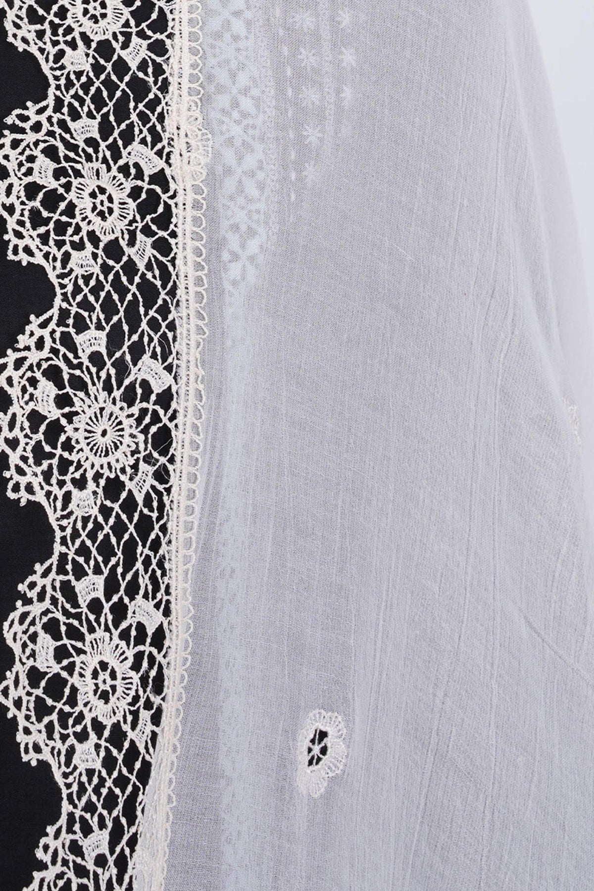 DHAKA MALMAL | EMBROIDERED