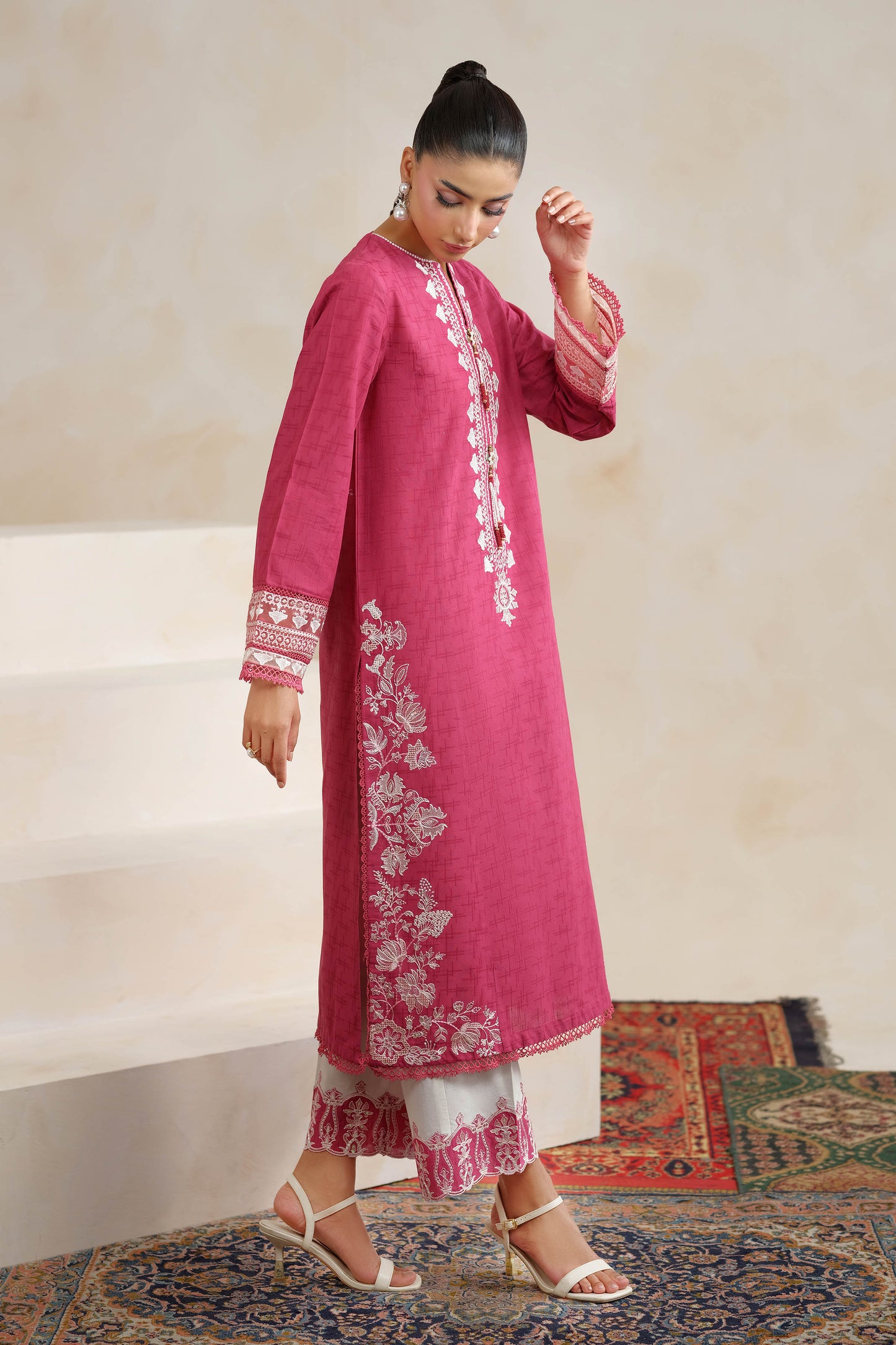 JACQUARD | EMBROIDERED
