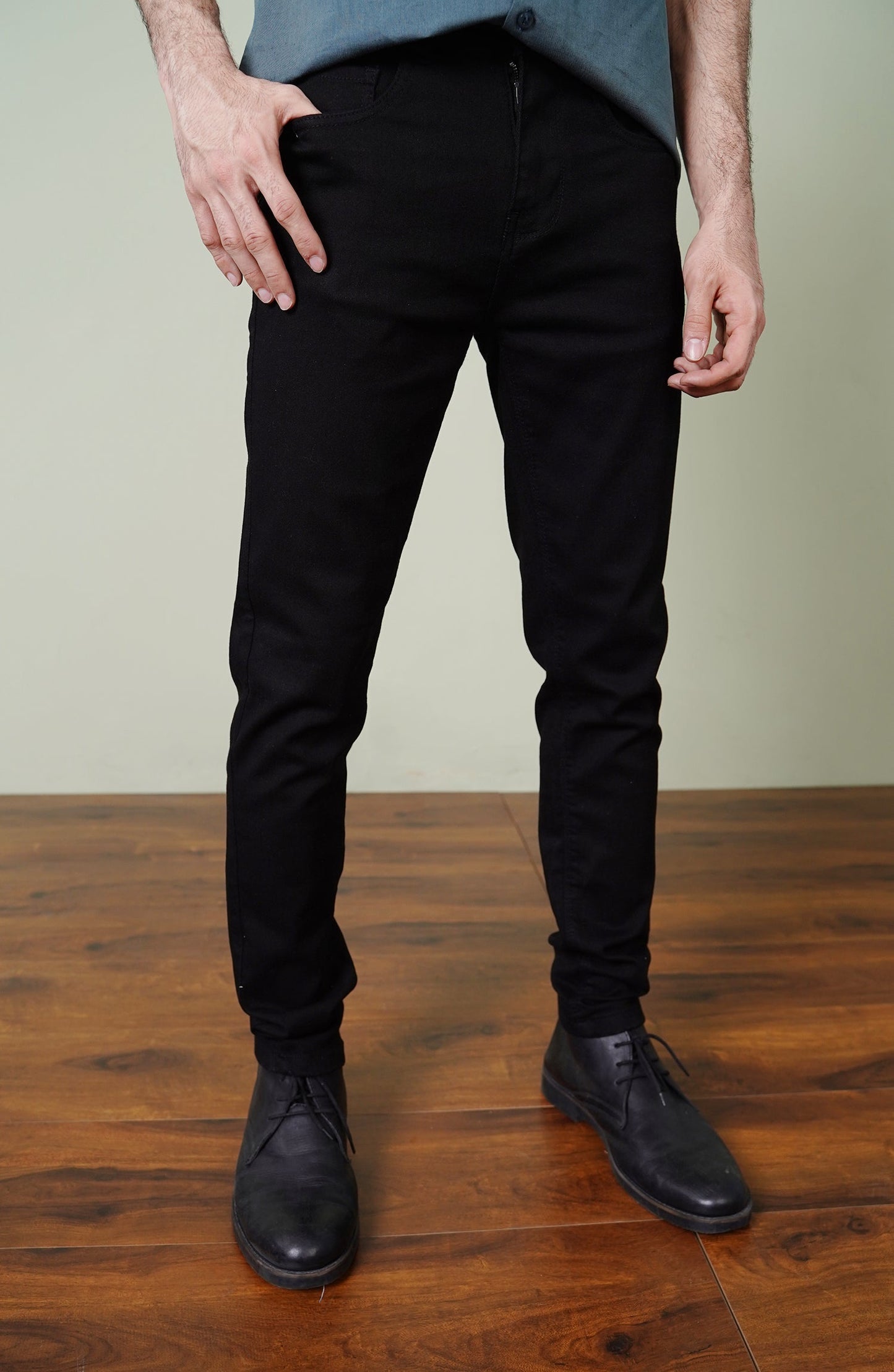 Reg.Fit Black Denim