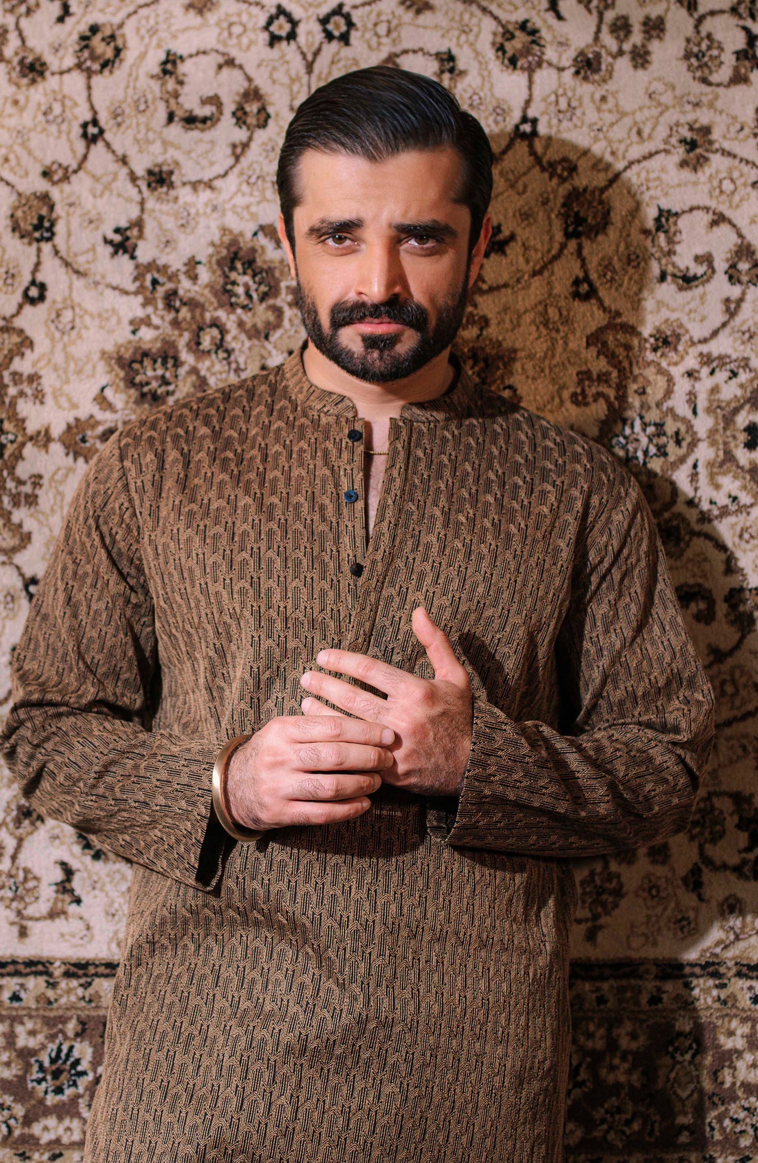 Men's Embroidered Kurta - Shop Now at Shahnameh