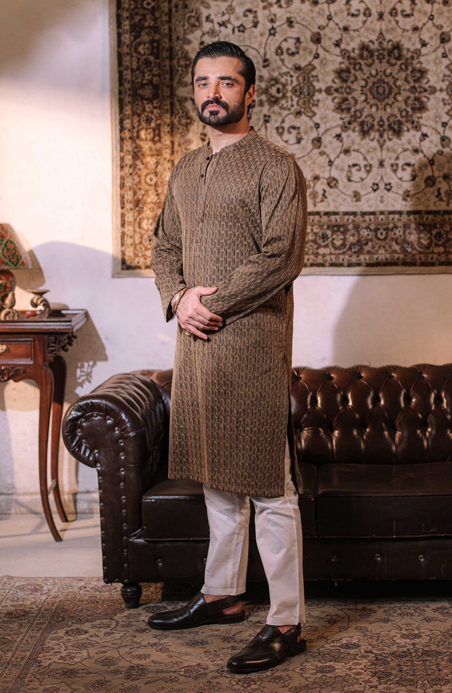 Men's Embroidered Kurta - Shop Now at Shahnameh