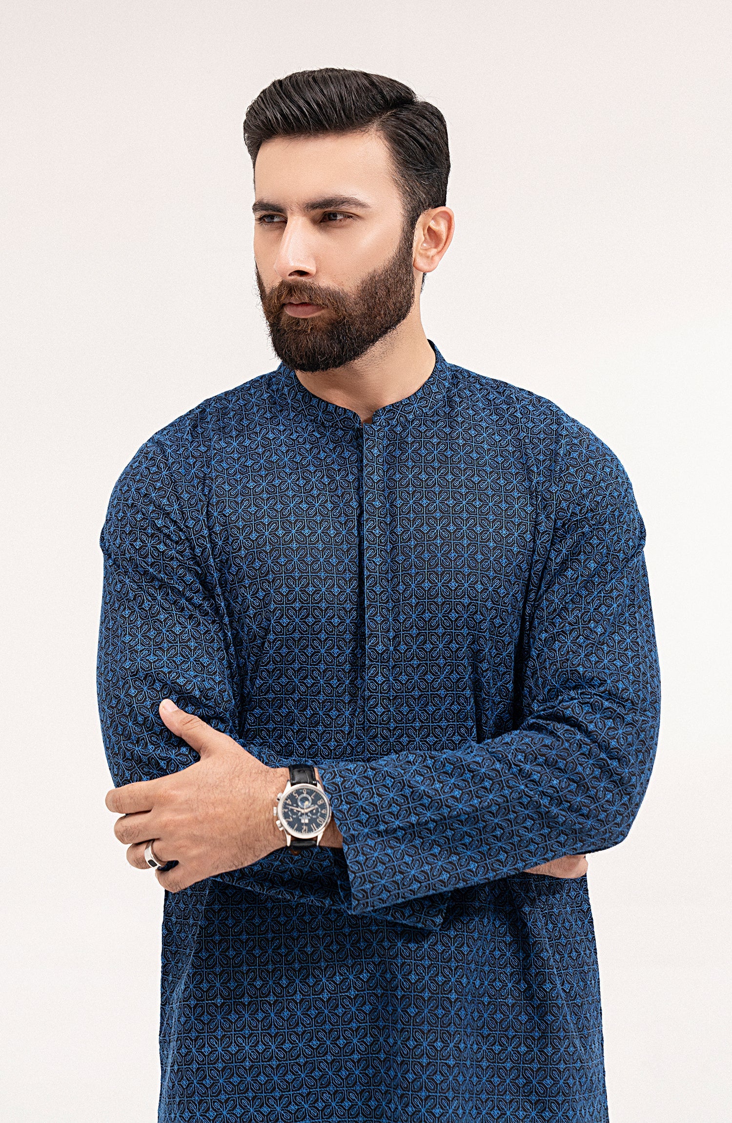 Men's Embroidered Kurta - Shop Now at Shahnameh