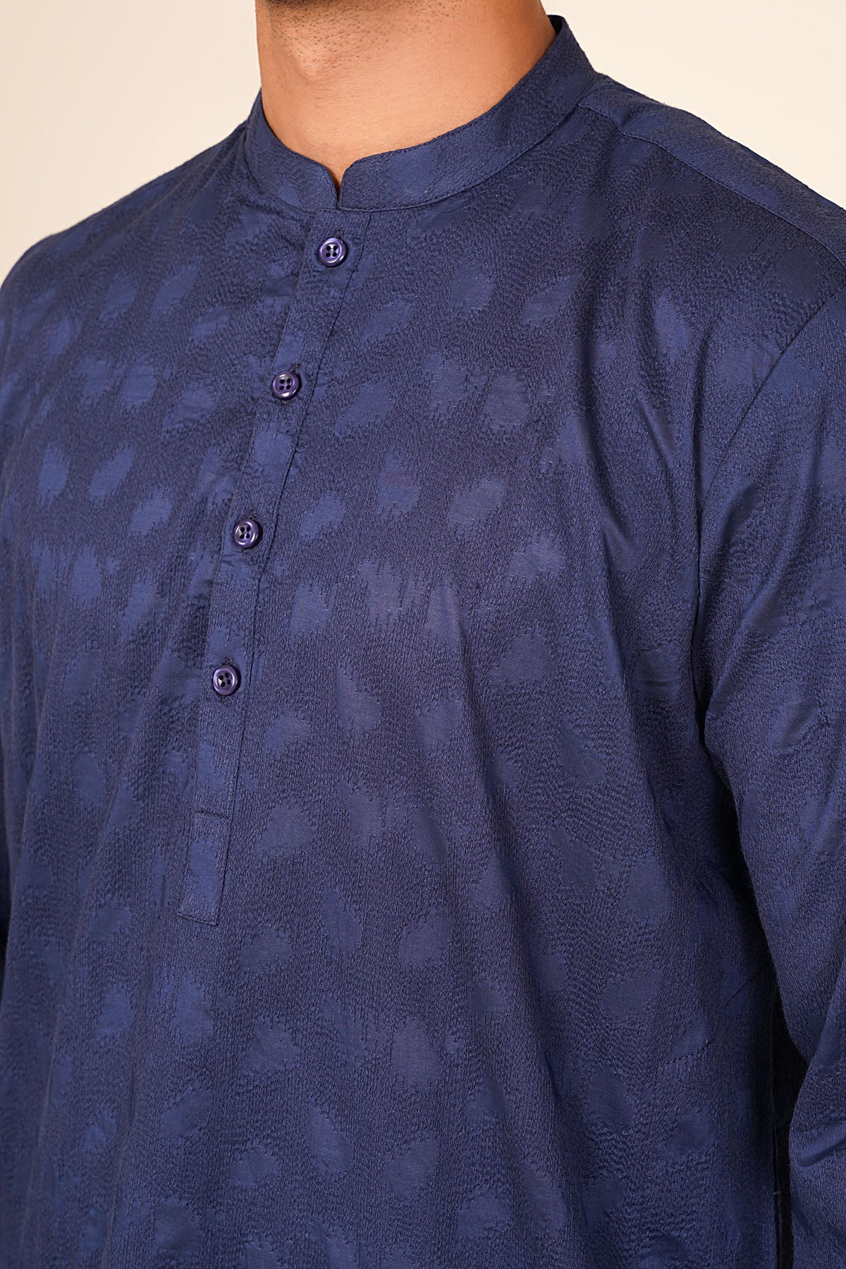 Men's Embroidered Kurta