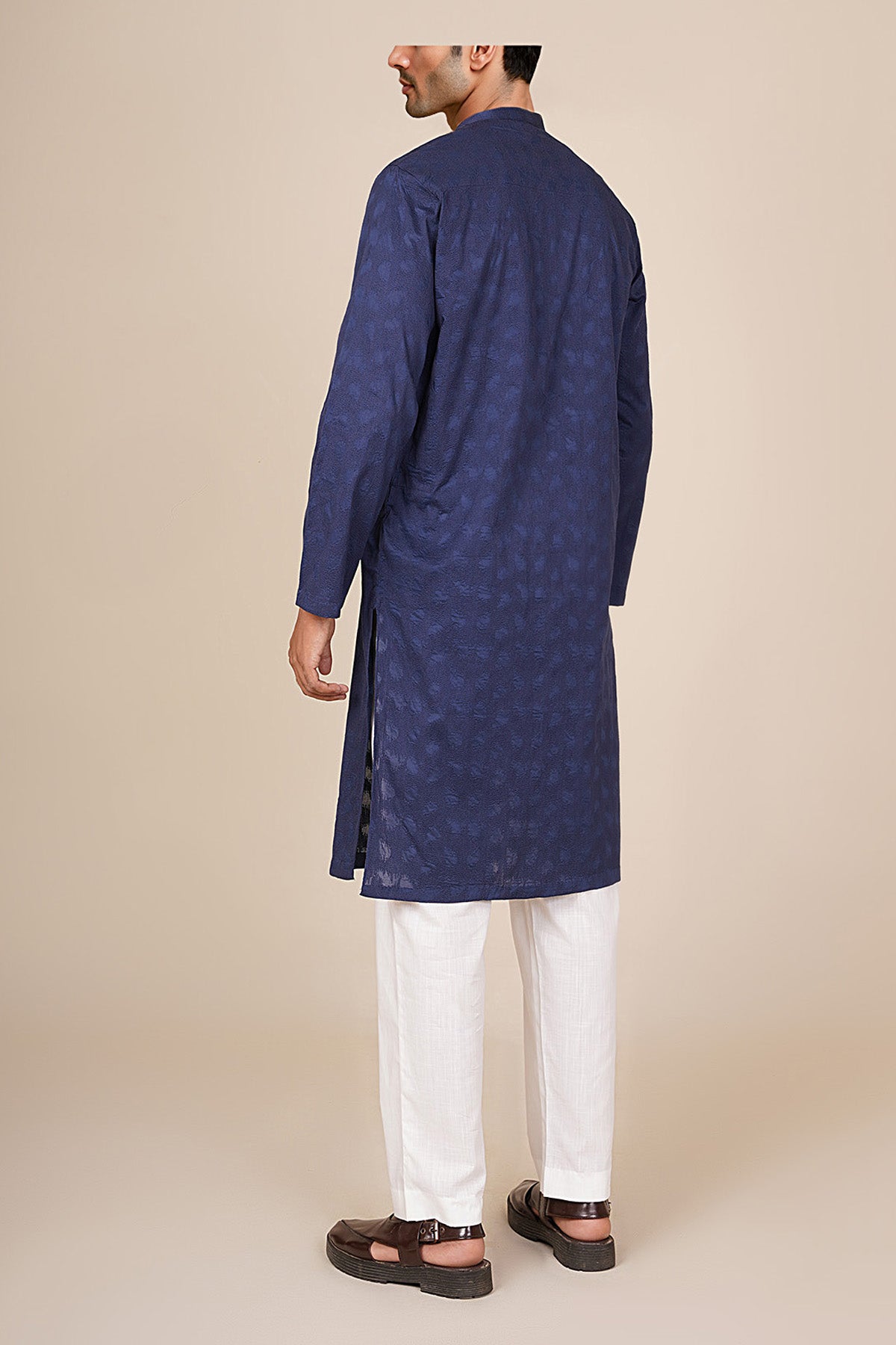 Men's Embroidered Kurta