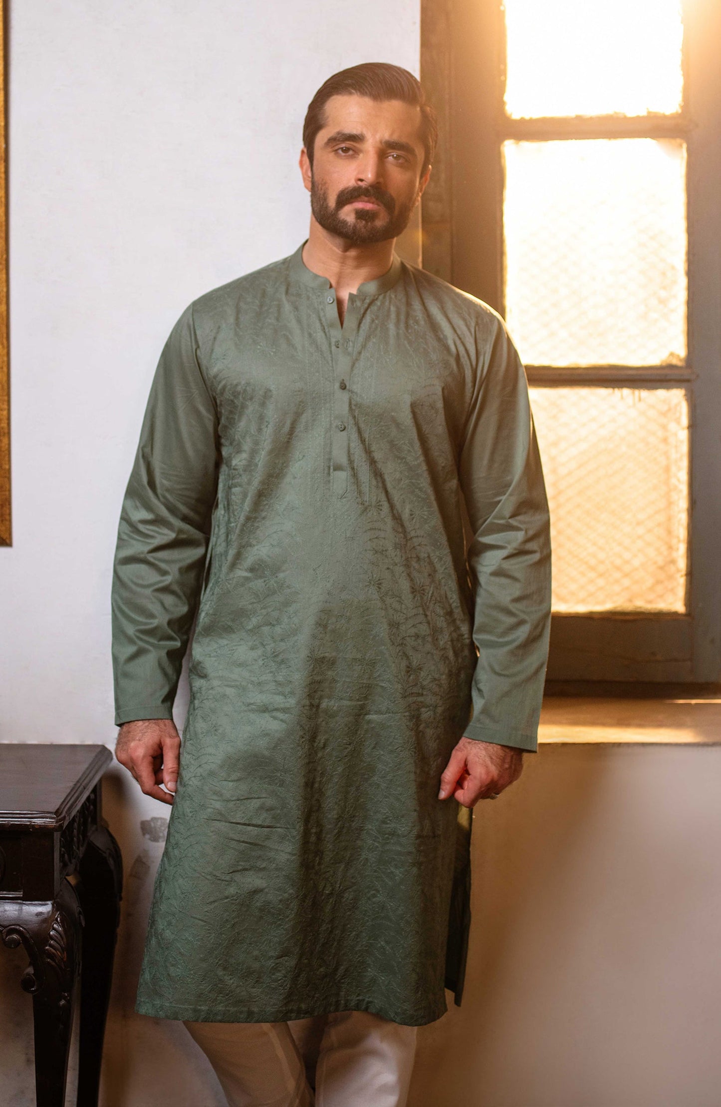 Men's Lawn Embroidered Kurta