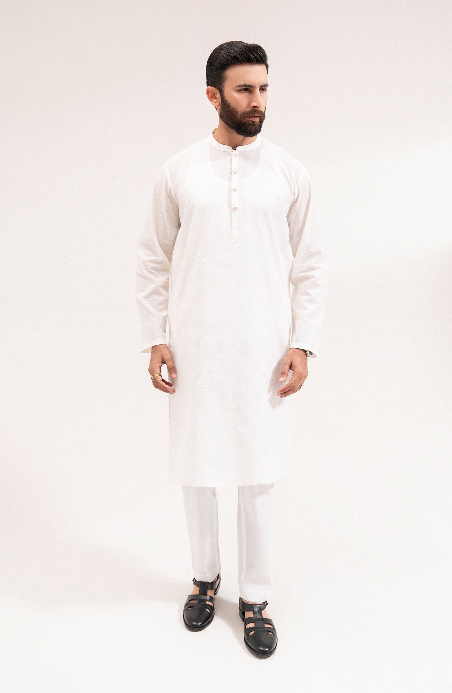 Men's Embroidered Kurta
