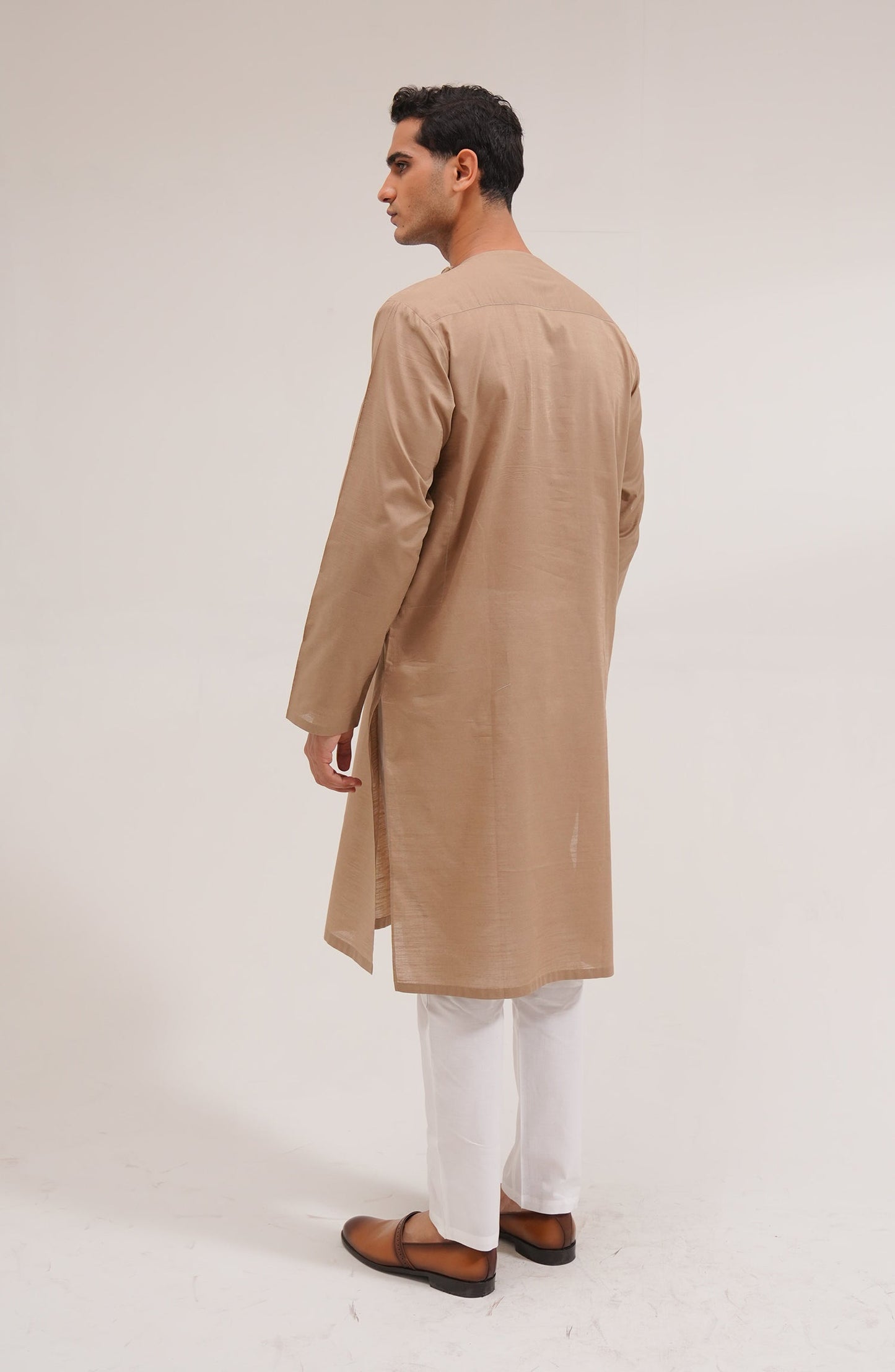 Men's Embroidered Kurta-Regular Fit