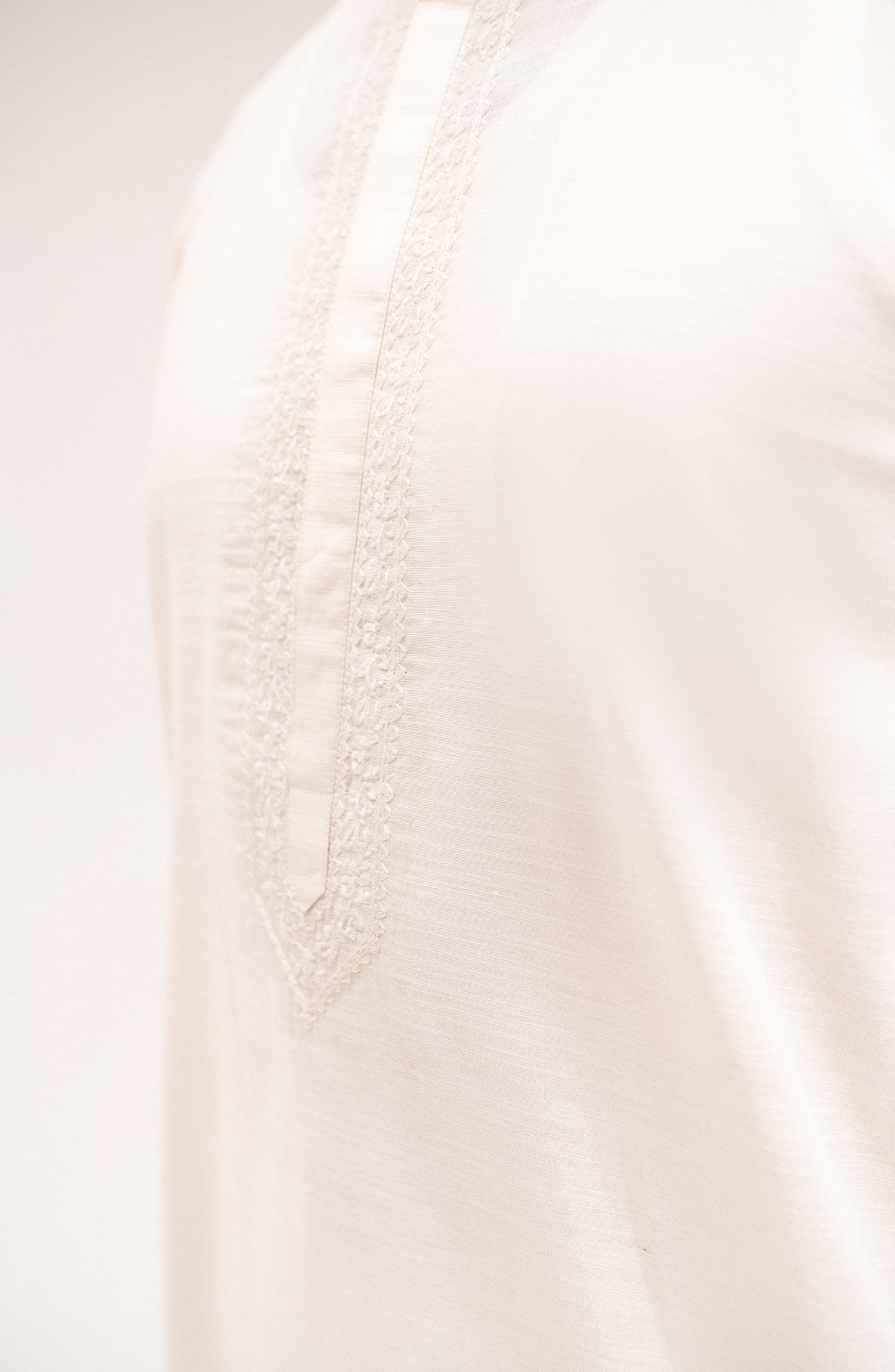 Men's Straight Hem Kurta - Shop Now at Shahnameh