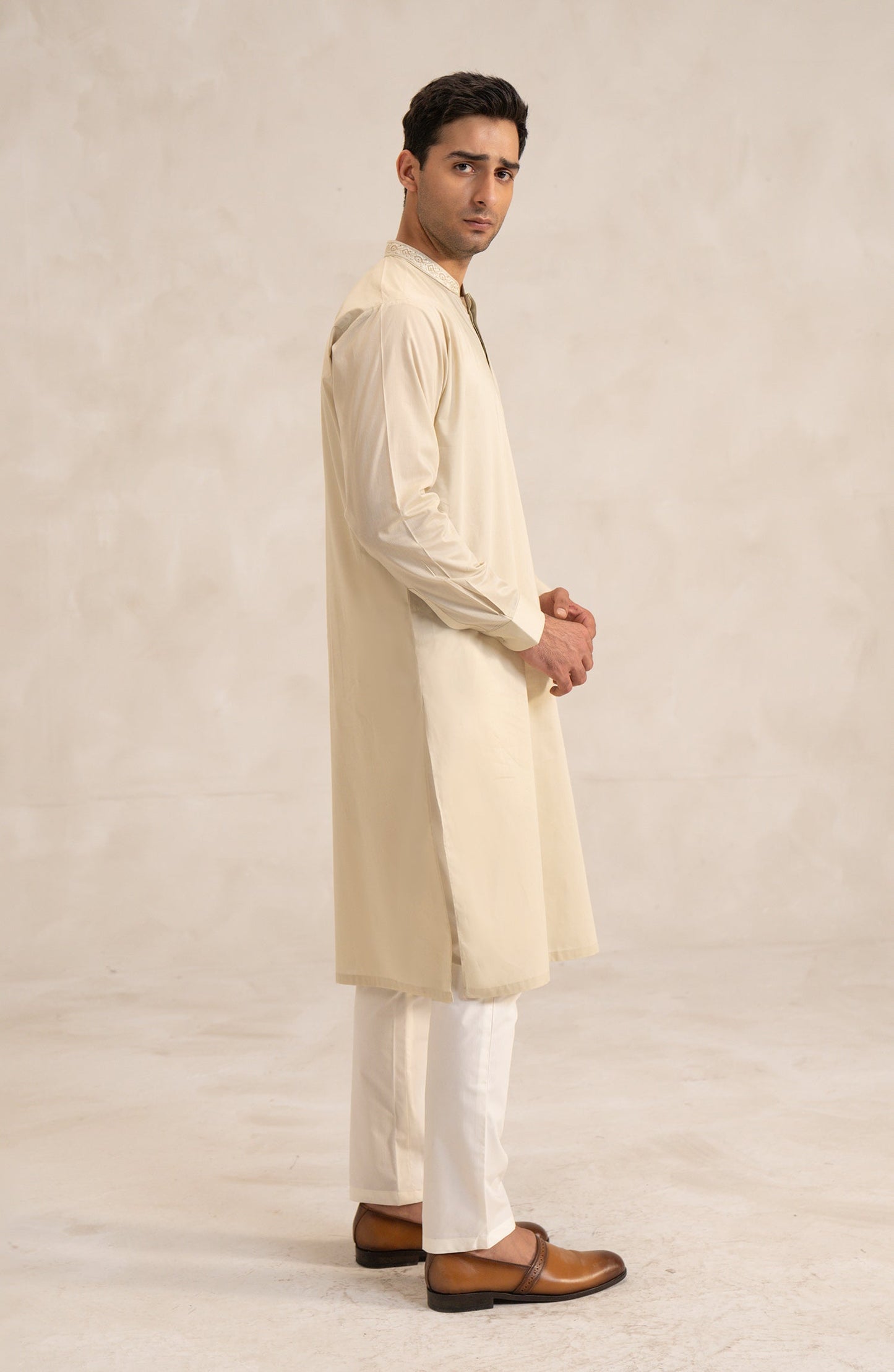 Men's  Embroidered Kurta - Shop Now at Shahnameh