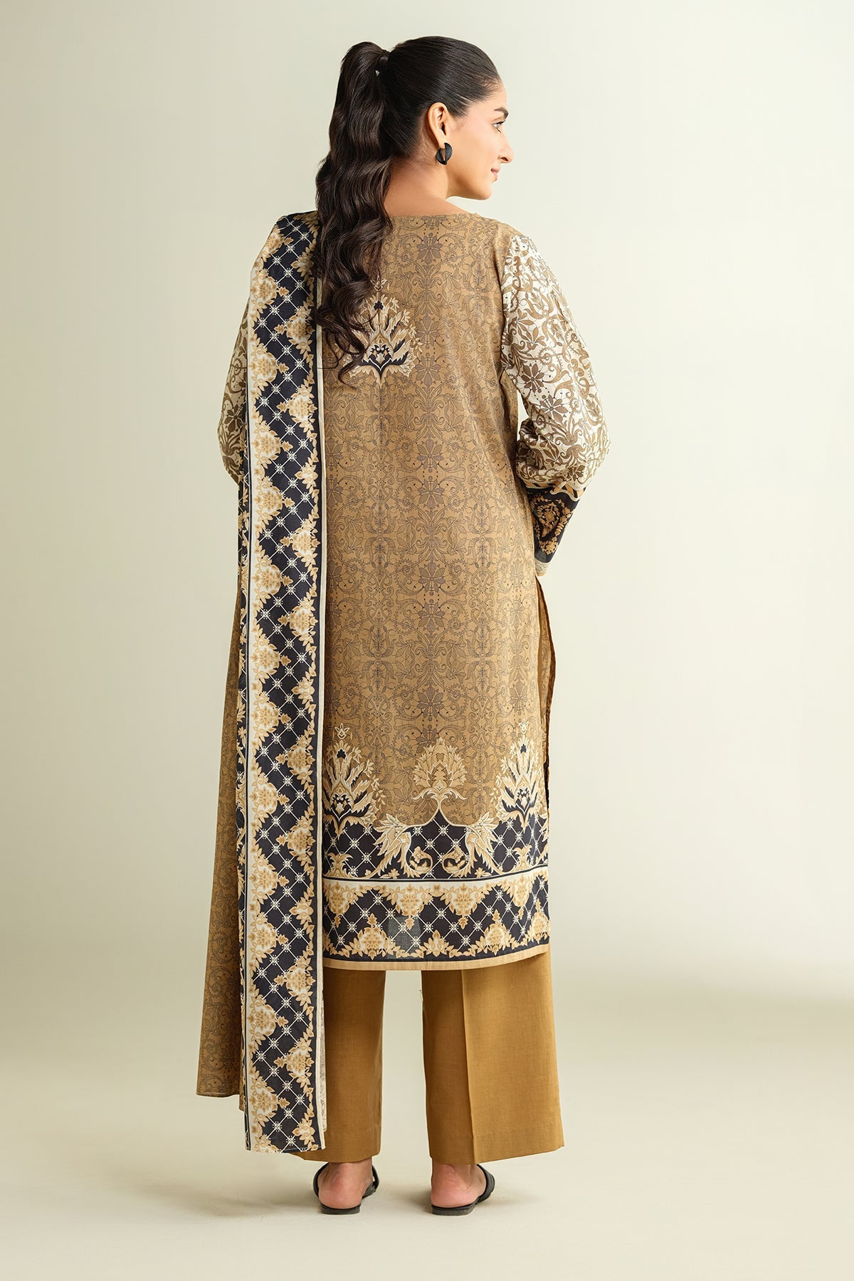 3 Piece - Printed Lawn Suit - X6148 - Shop Now at Kayseria