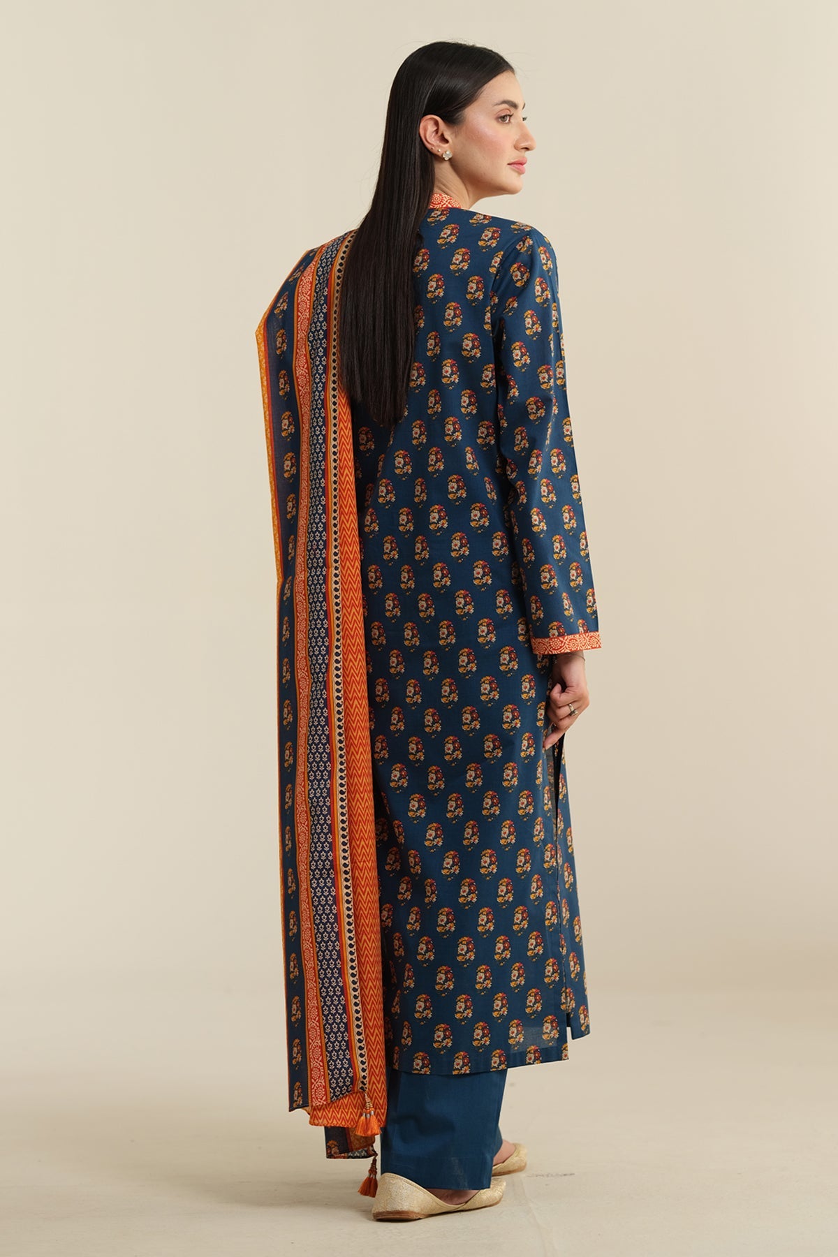 3 Piece - Printed Lawn Suit - X6215 R - Shop Now at Kayseria