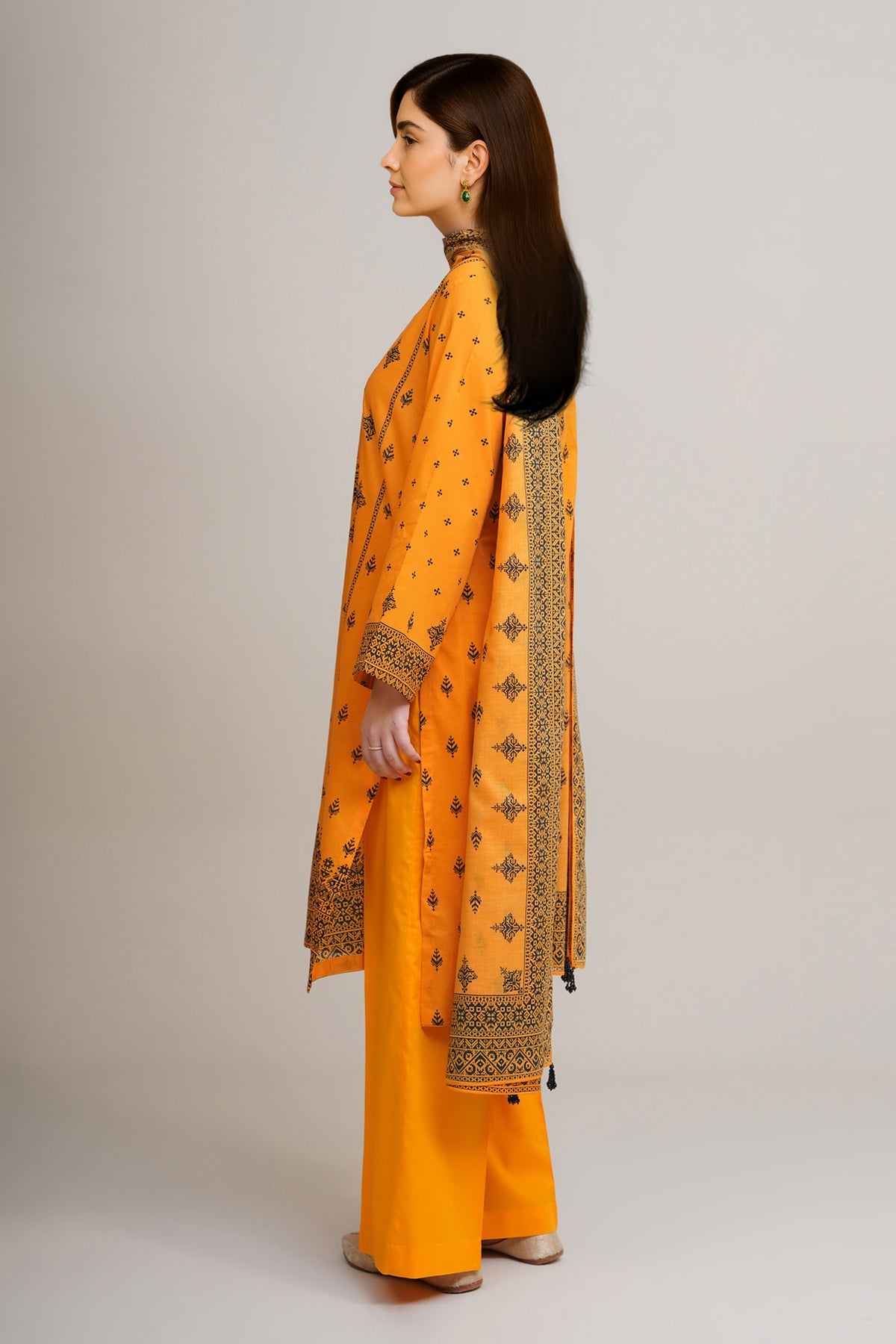 3 Piece - Printed Lawn Suit - X6233 - Shop Now at Kayseria
