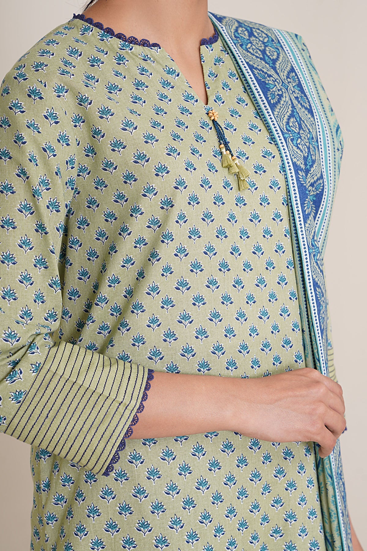 3 Piece - Printed Khaddar Suit - X7135 - Shop Now at Kayseria