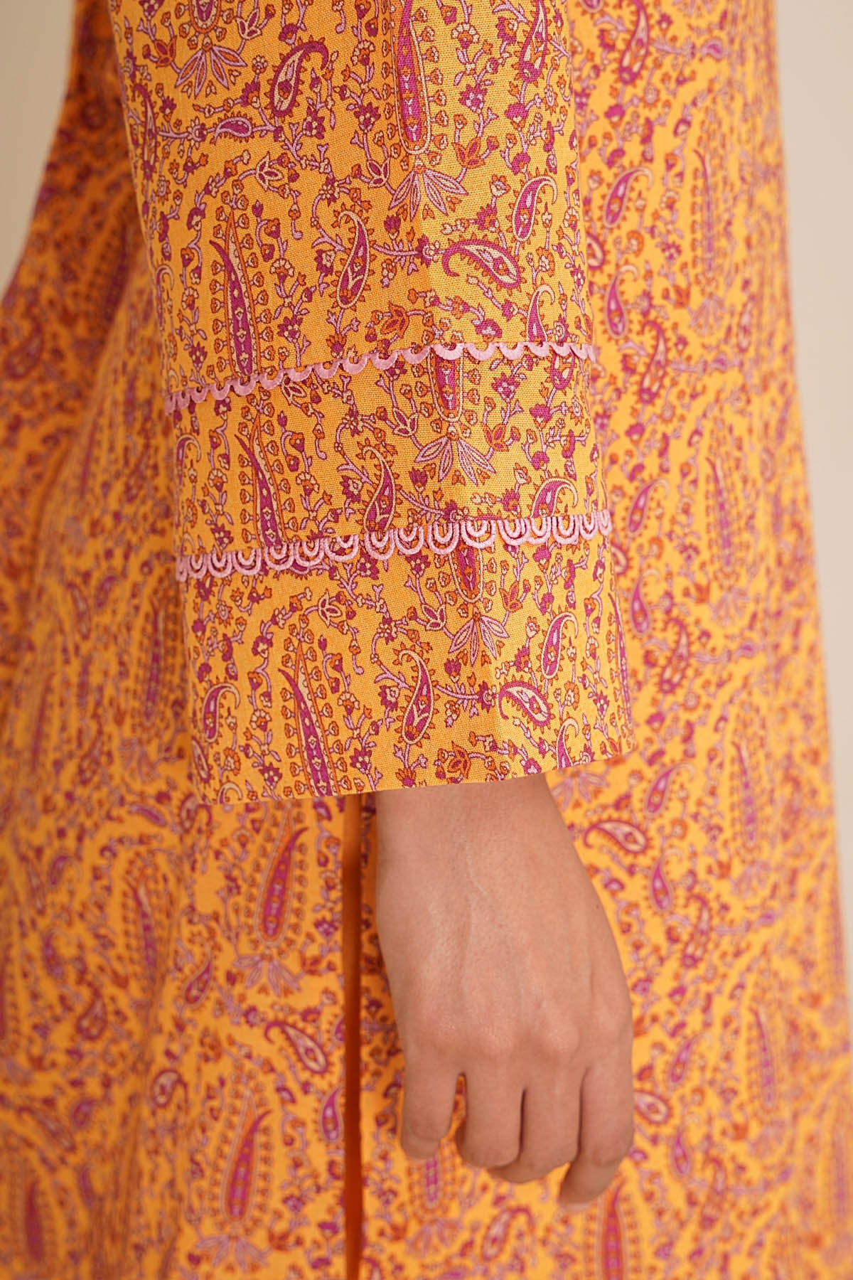 3 Piece - Printed Khaddar Suit - X7136 - Shop Now at Kayseria