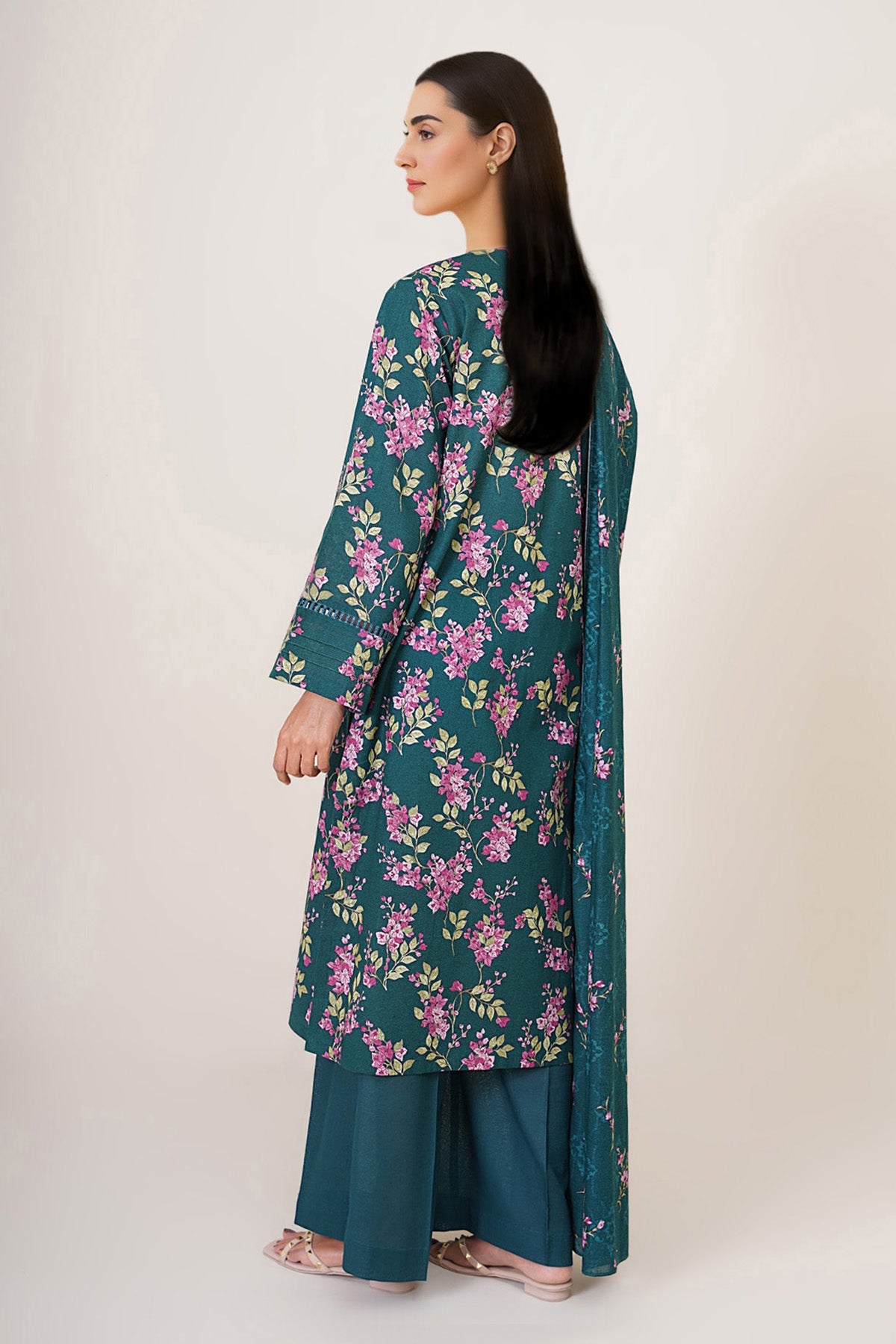 3 Piece - Printed Khaddar Suit - X7137 - Shop Now at Kayseria