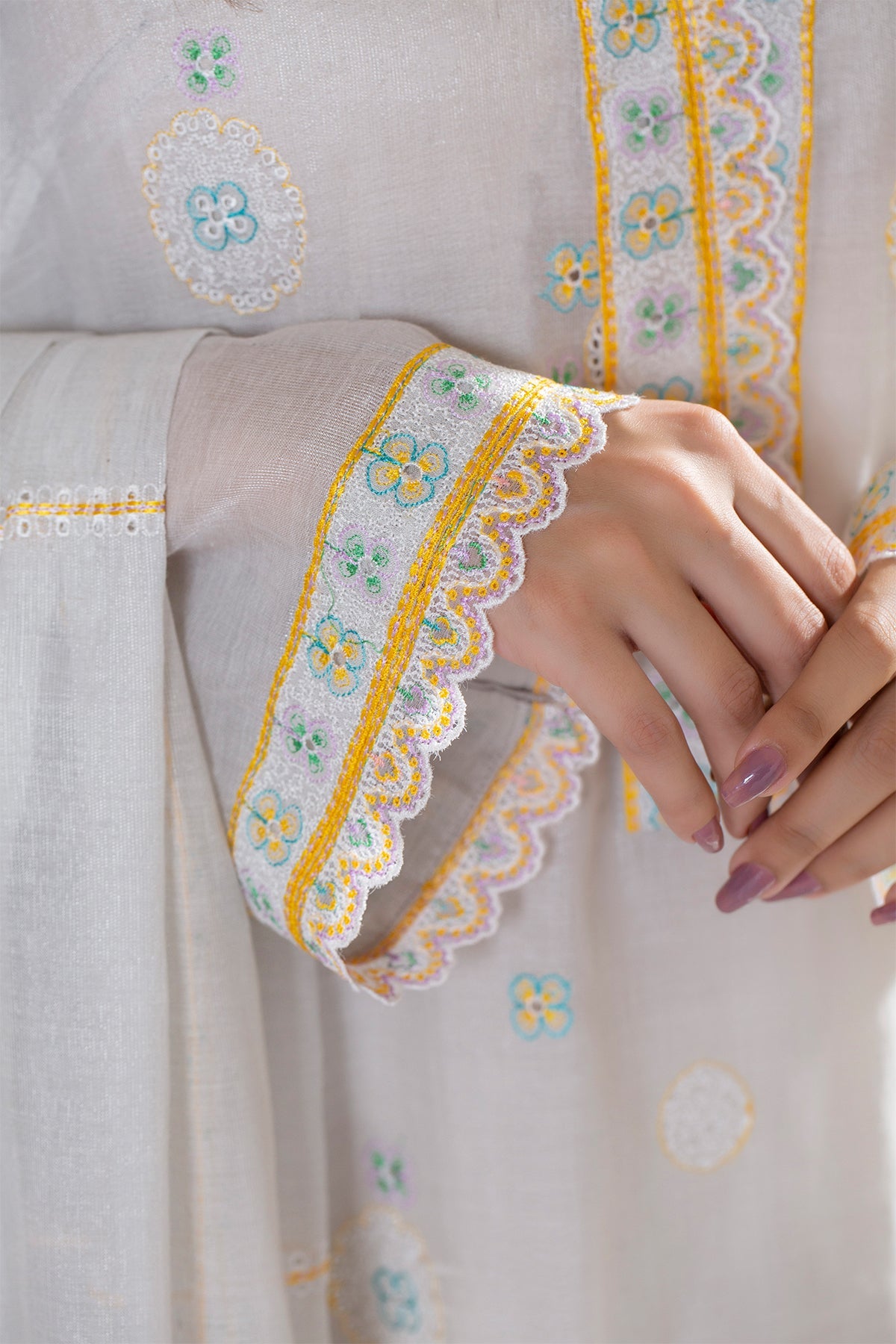 4 Piece - Embroidered Masuri Suit - MC1232 - Shop Now at Kayseria