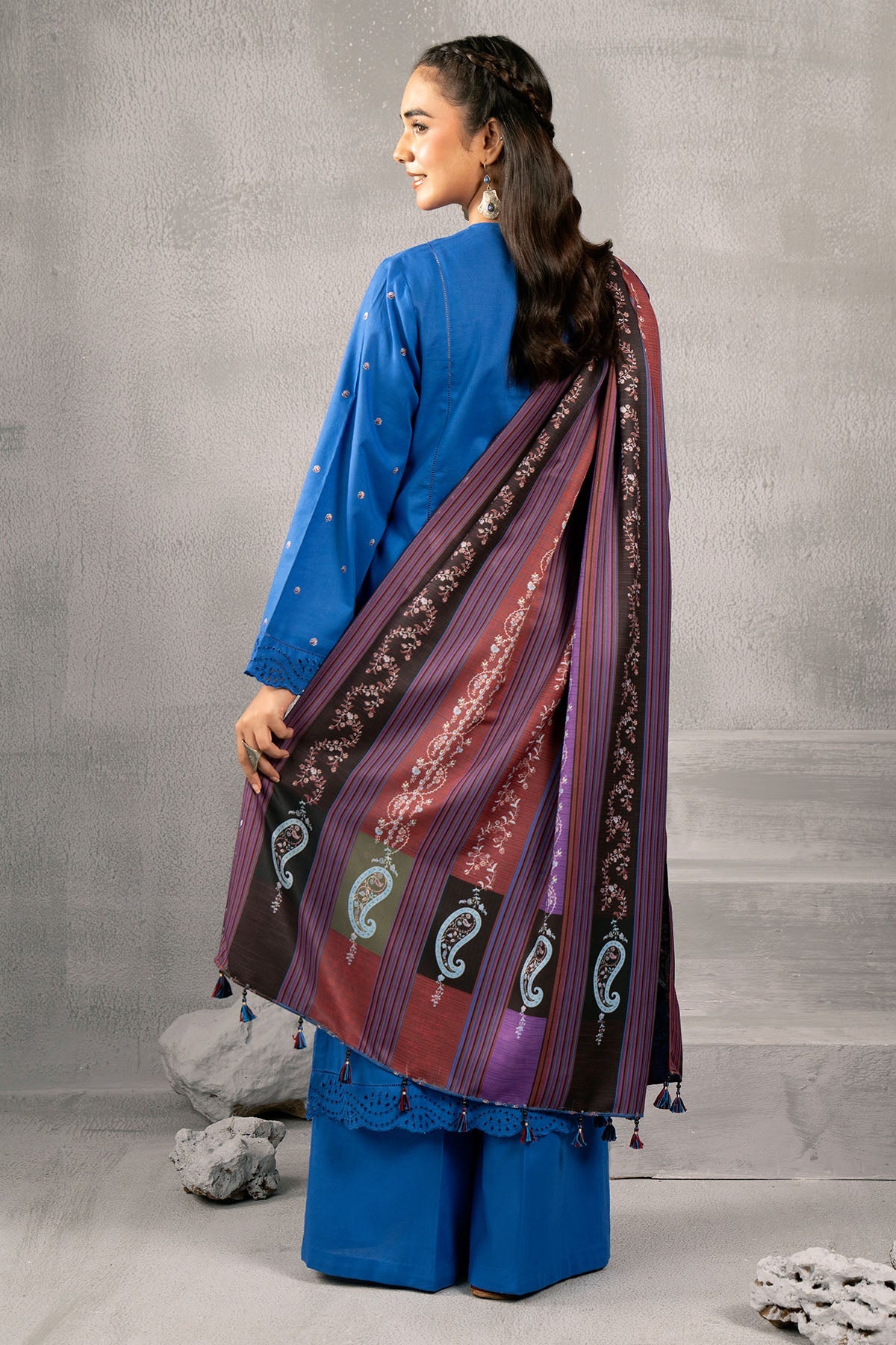 3 Piece - Embroidered Khaddar Suit - Shop Now at Kayseria