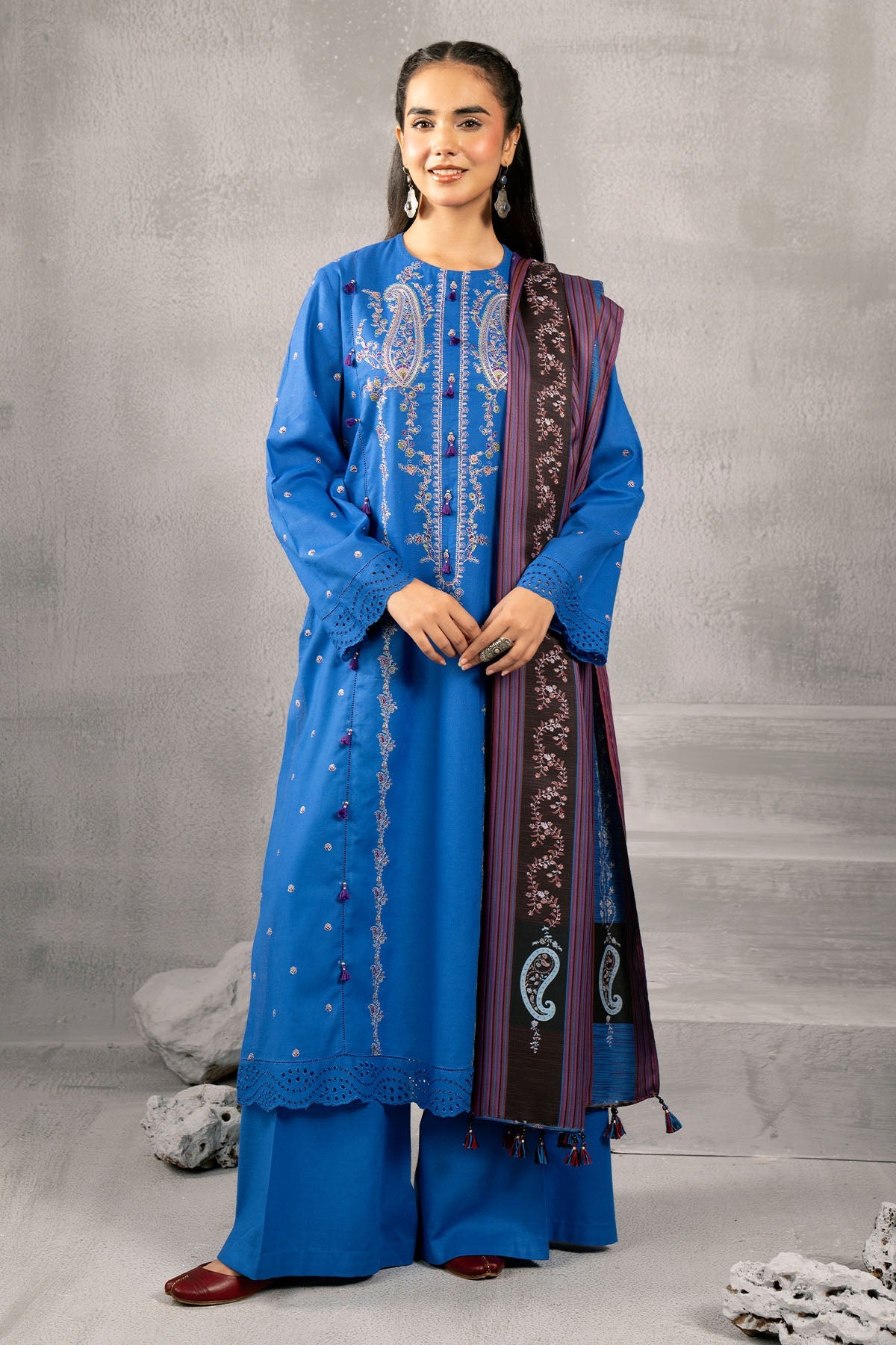3 Piece - Embroidered Khaddar Suit - Shop Now at Kayseria