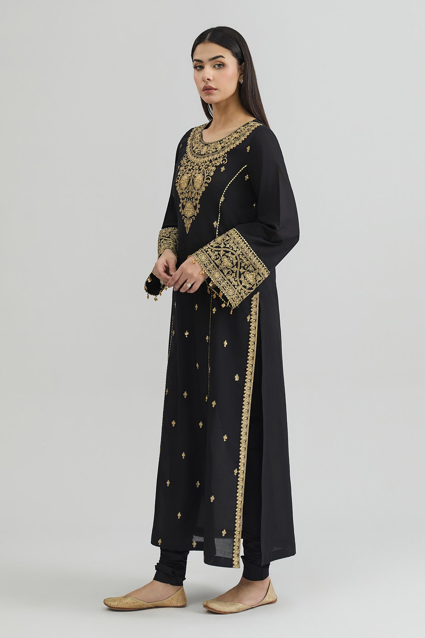 LAWN | EMBROIDERED
