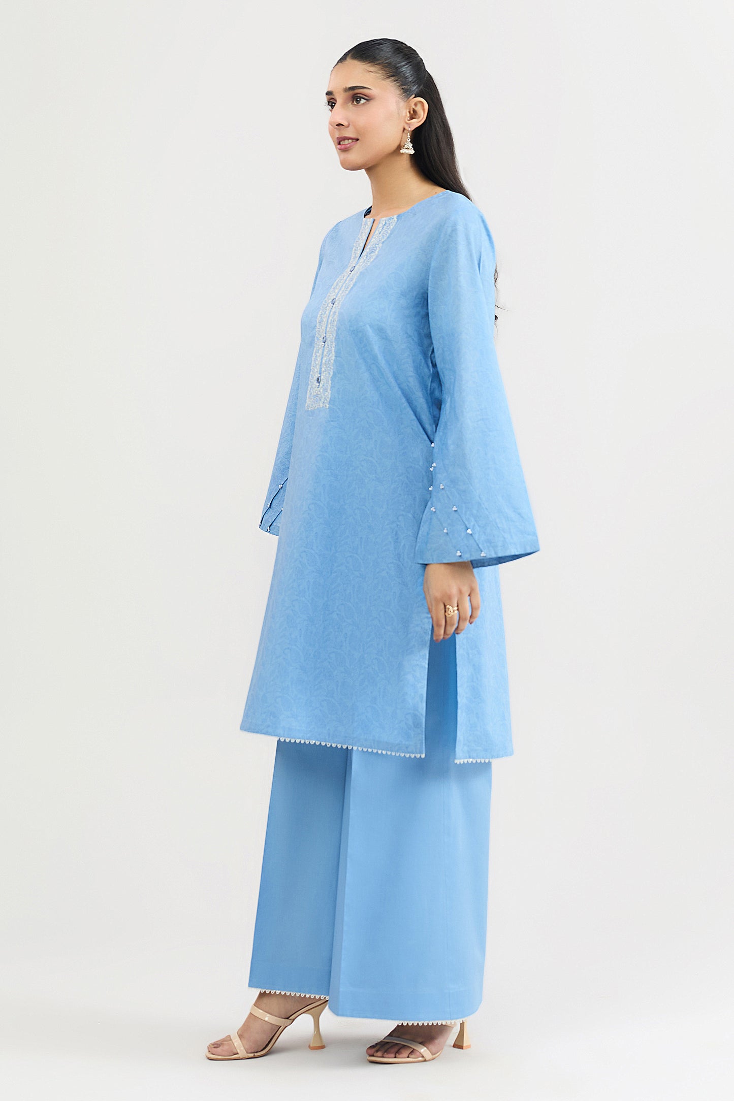 LAWN | EMBROIDERED