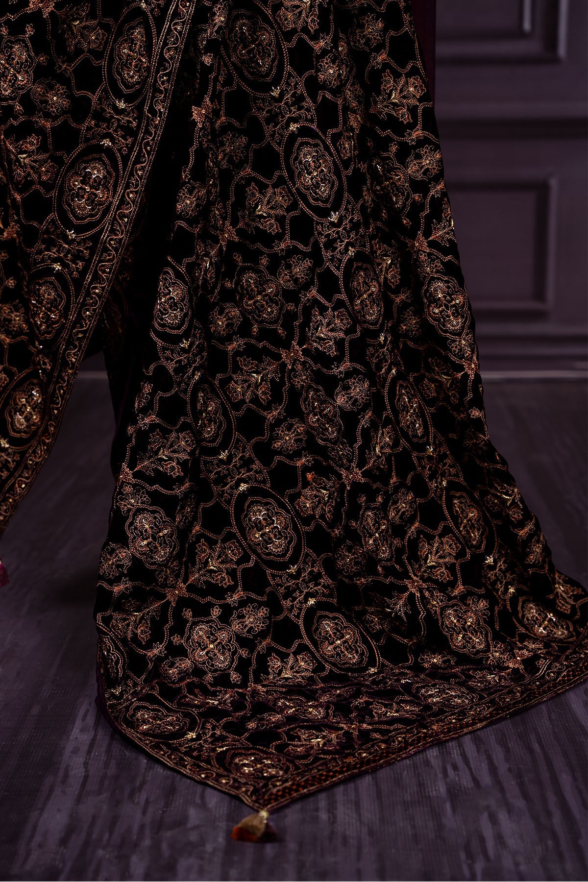 Embroidered Velvet Shawl - E1361 - Shop Now at Kayseria