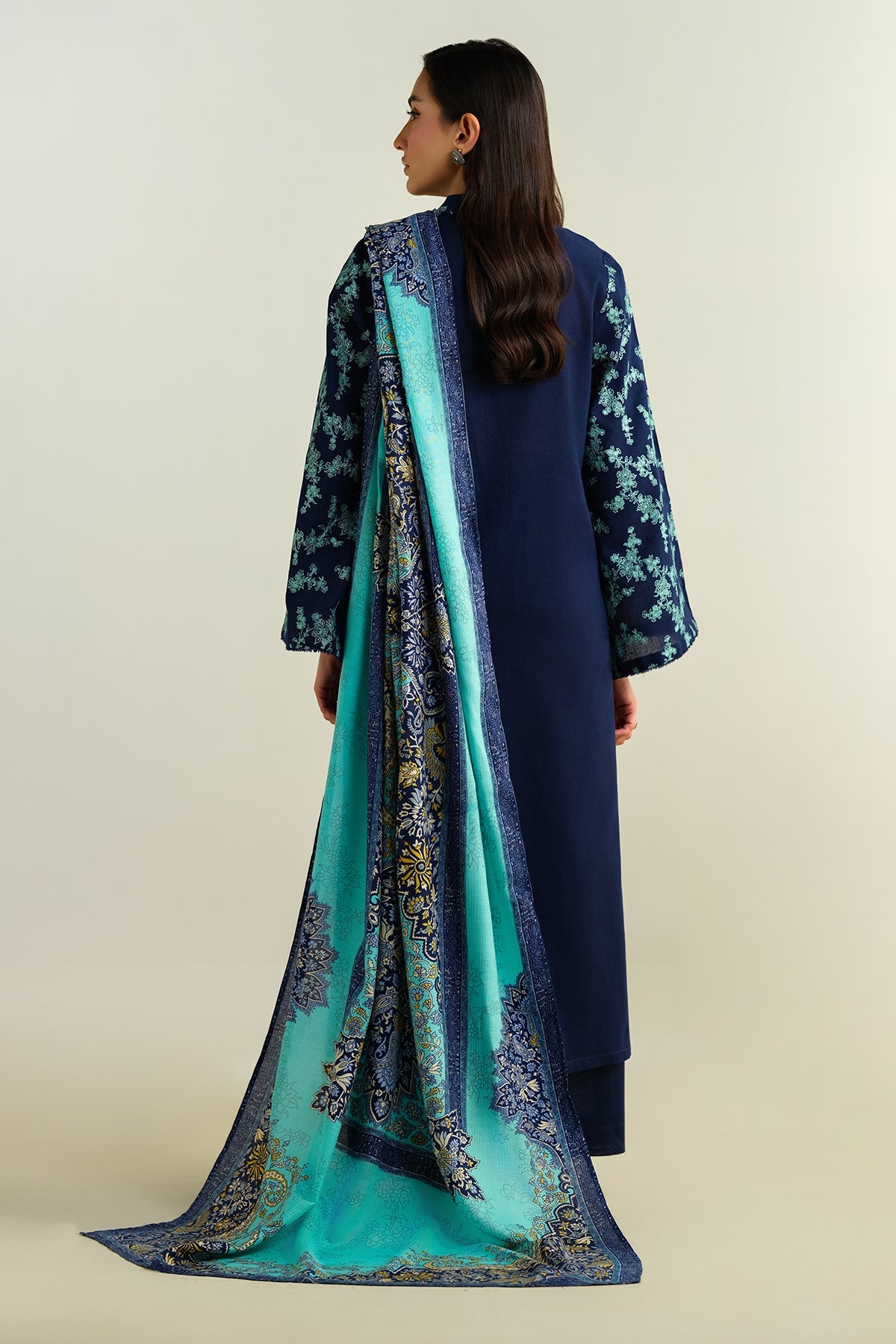 3 Piece- Embroidered Khaddar Suit - KPW24-P3044-44