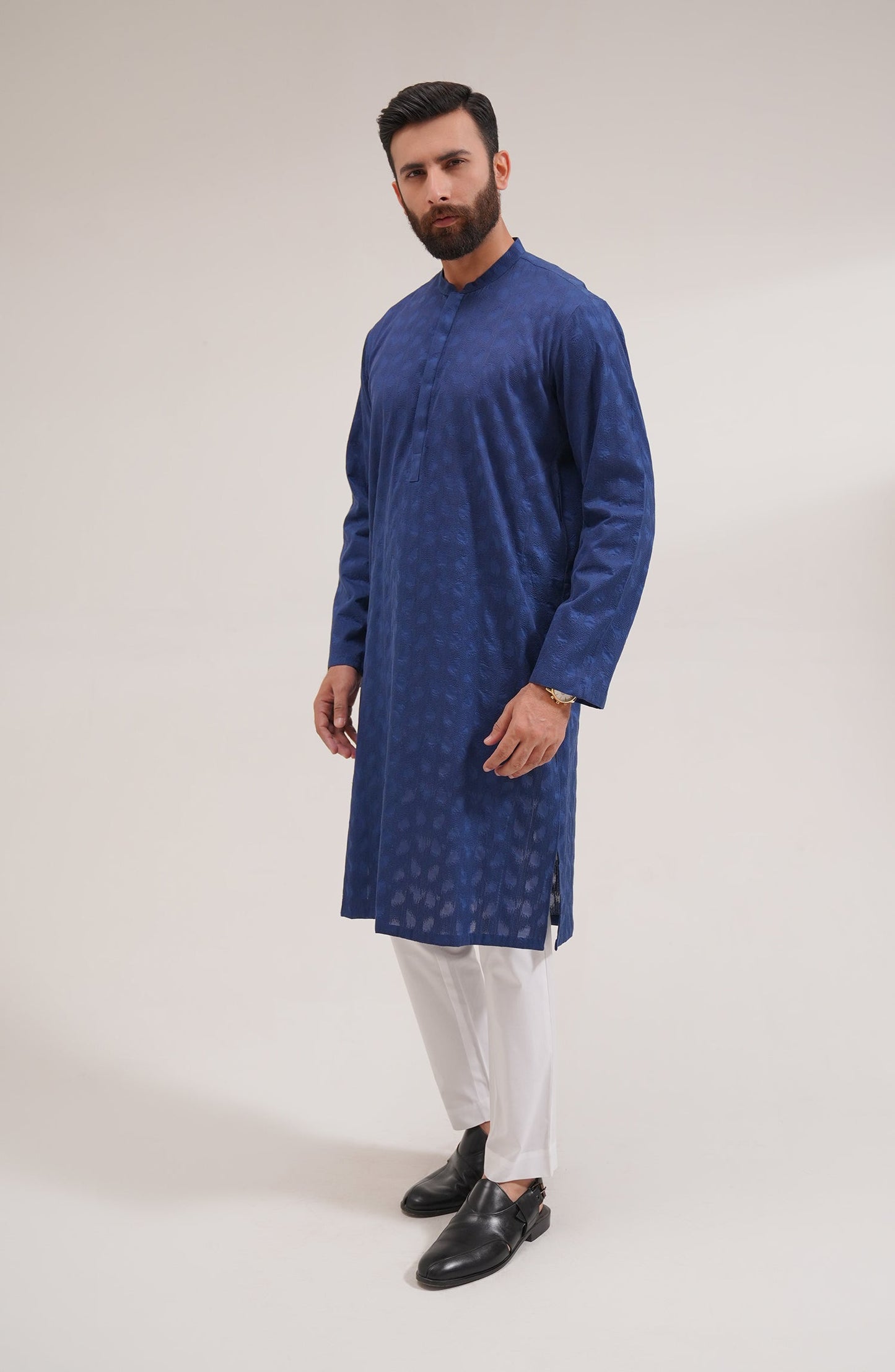 Men's Embroidered Kurta - Shop Now at Shahnameh