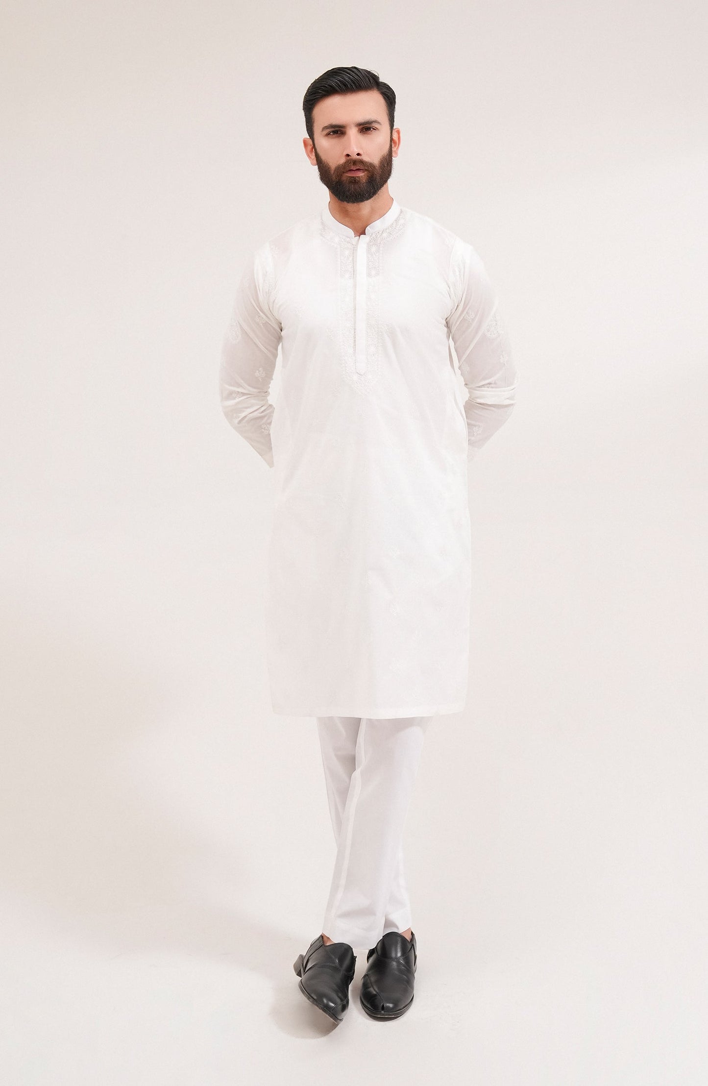 Men's Lawn Embroidered Kurta - SMK711125