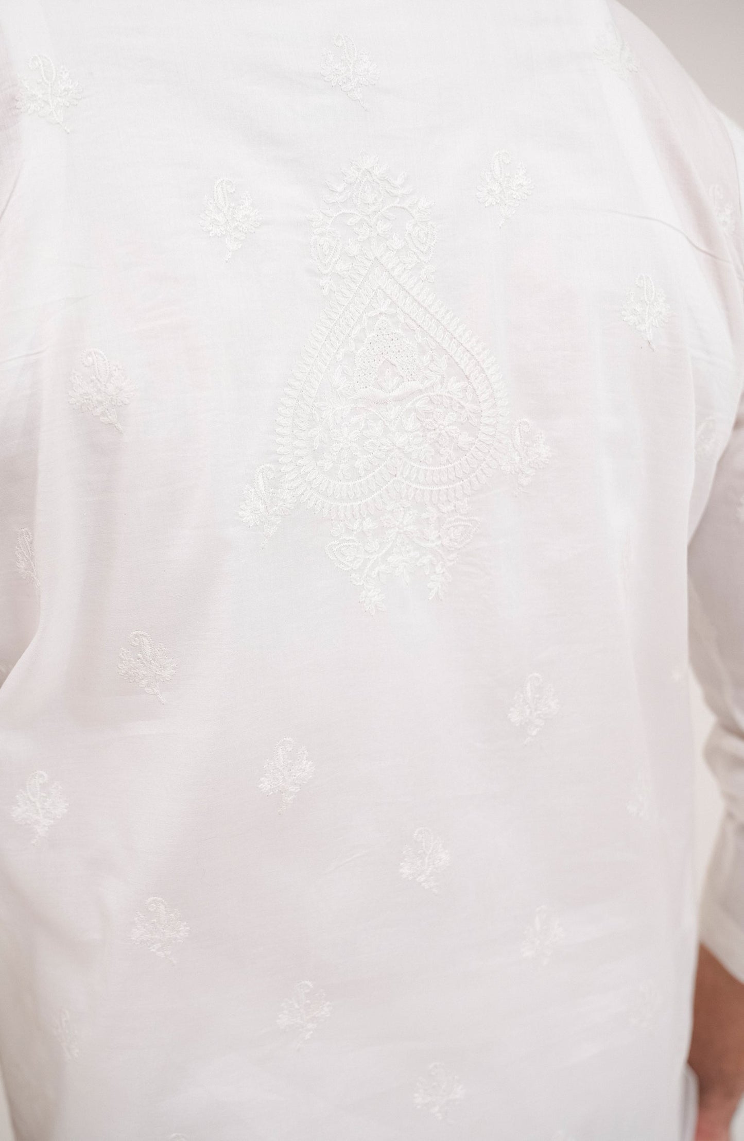 Men's Lawn Embroidered Kurta - SMK711125