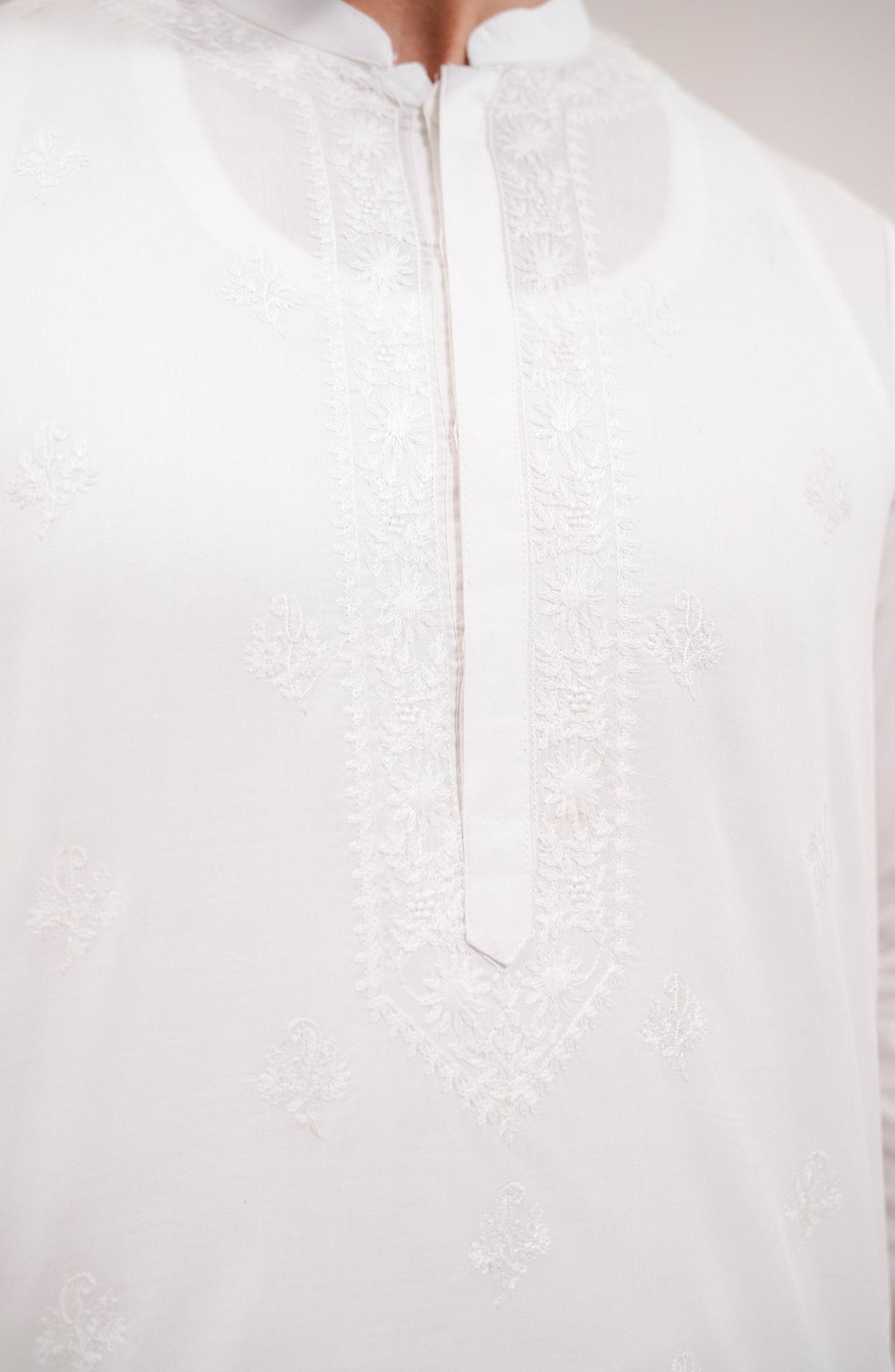 Men's Lawn Embroidered Kurta - SMK711125