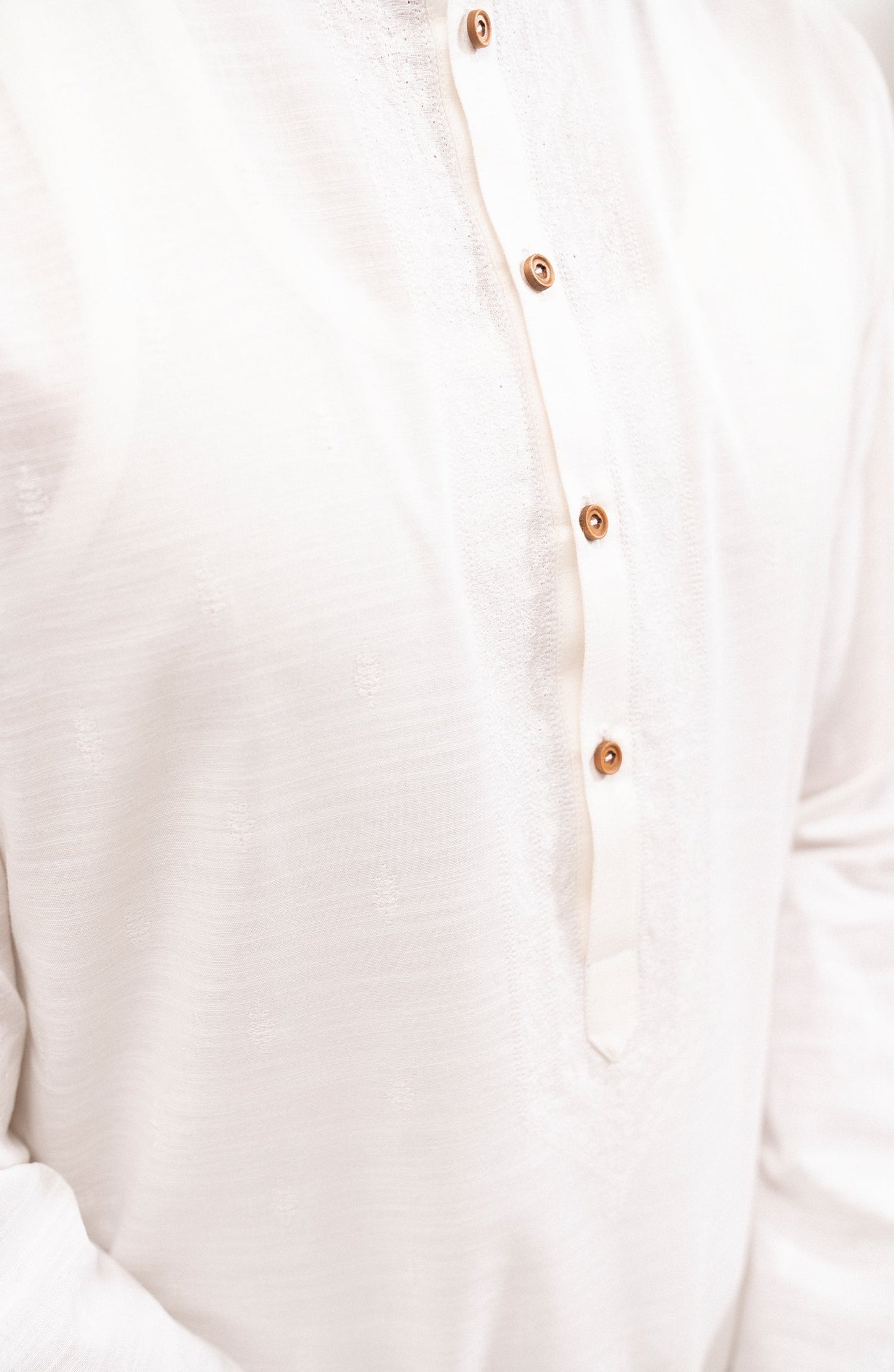 Men's Embroidered Kurta