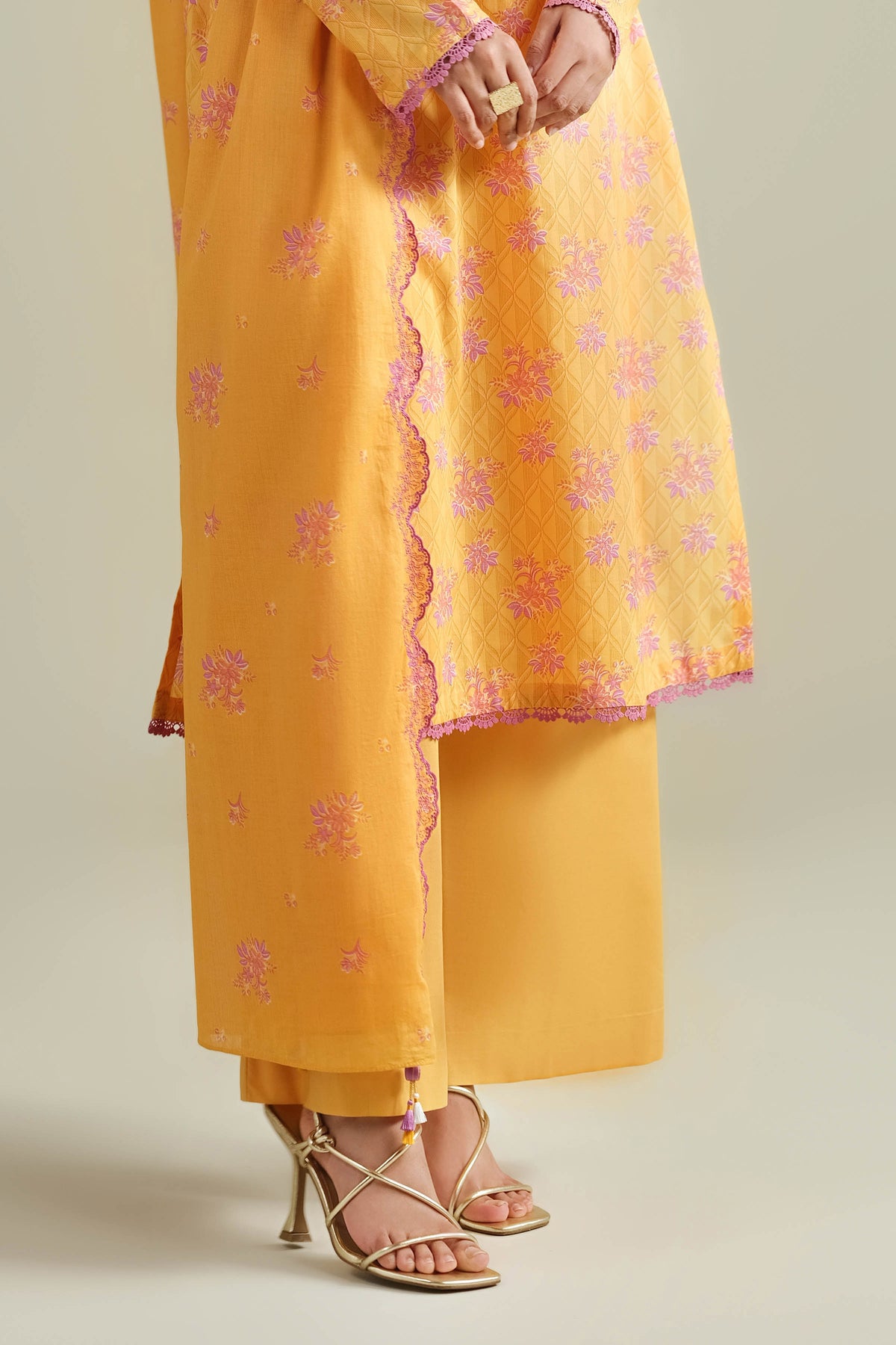 LAWN | PRINTED