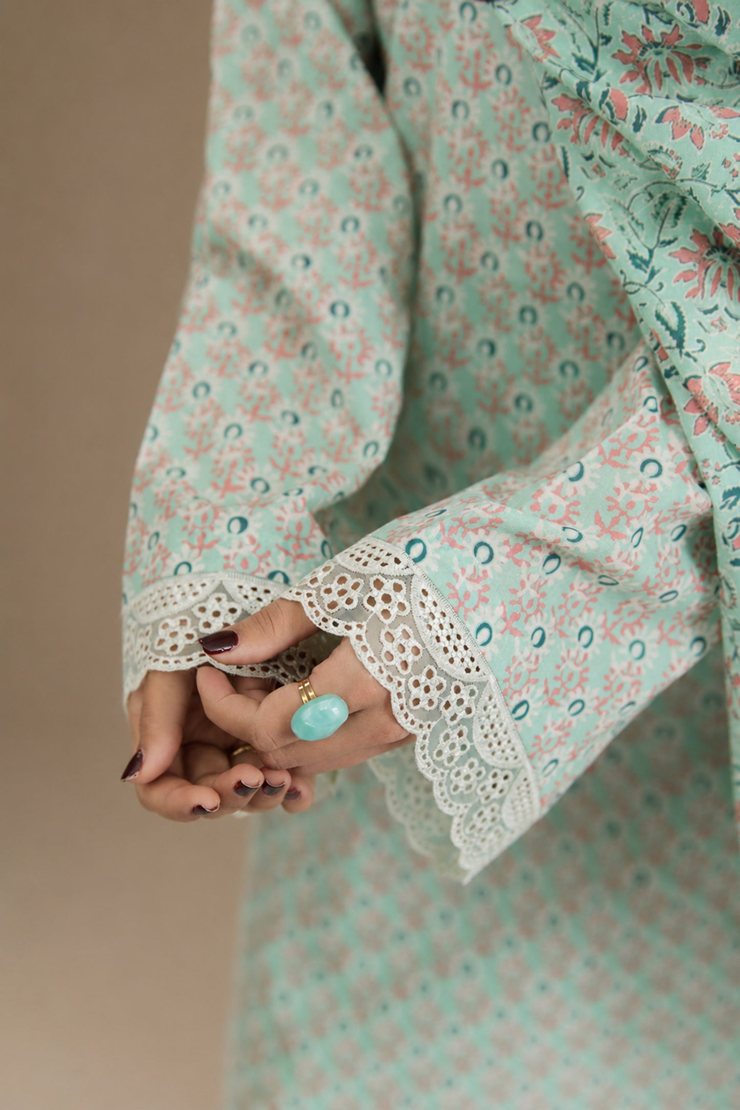 LAWN | EMBROIDERED