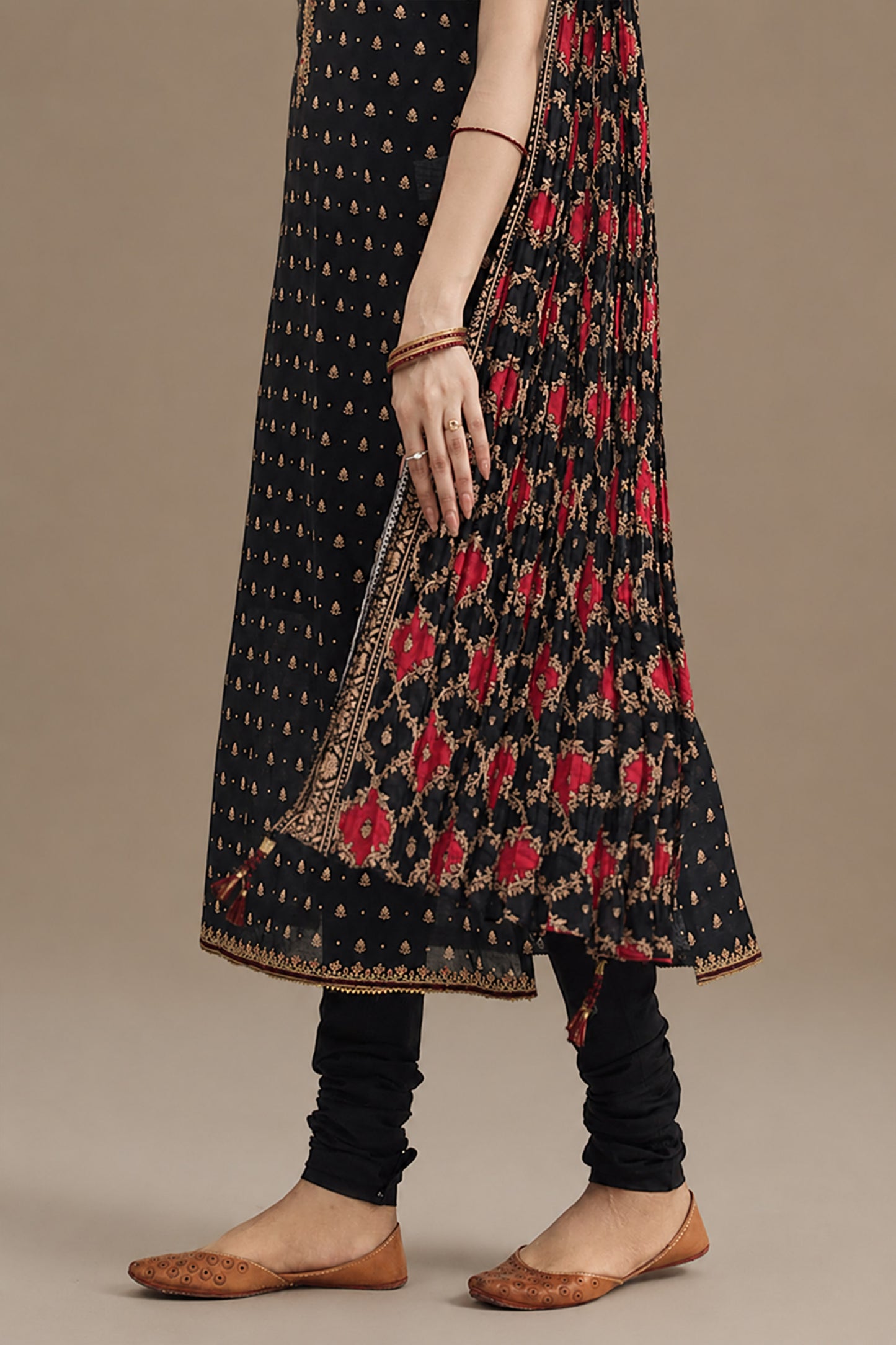 LAWN | EMBROIDERED
