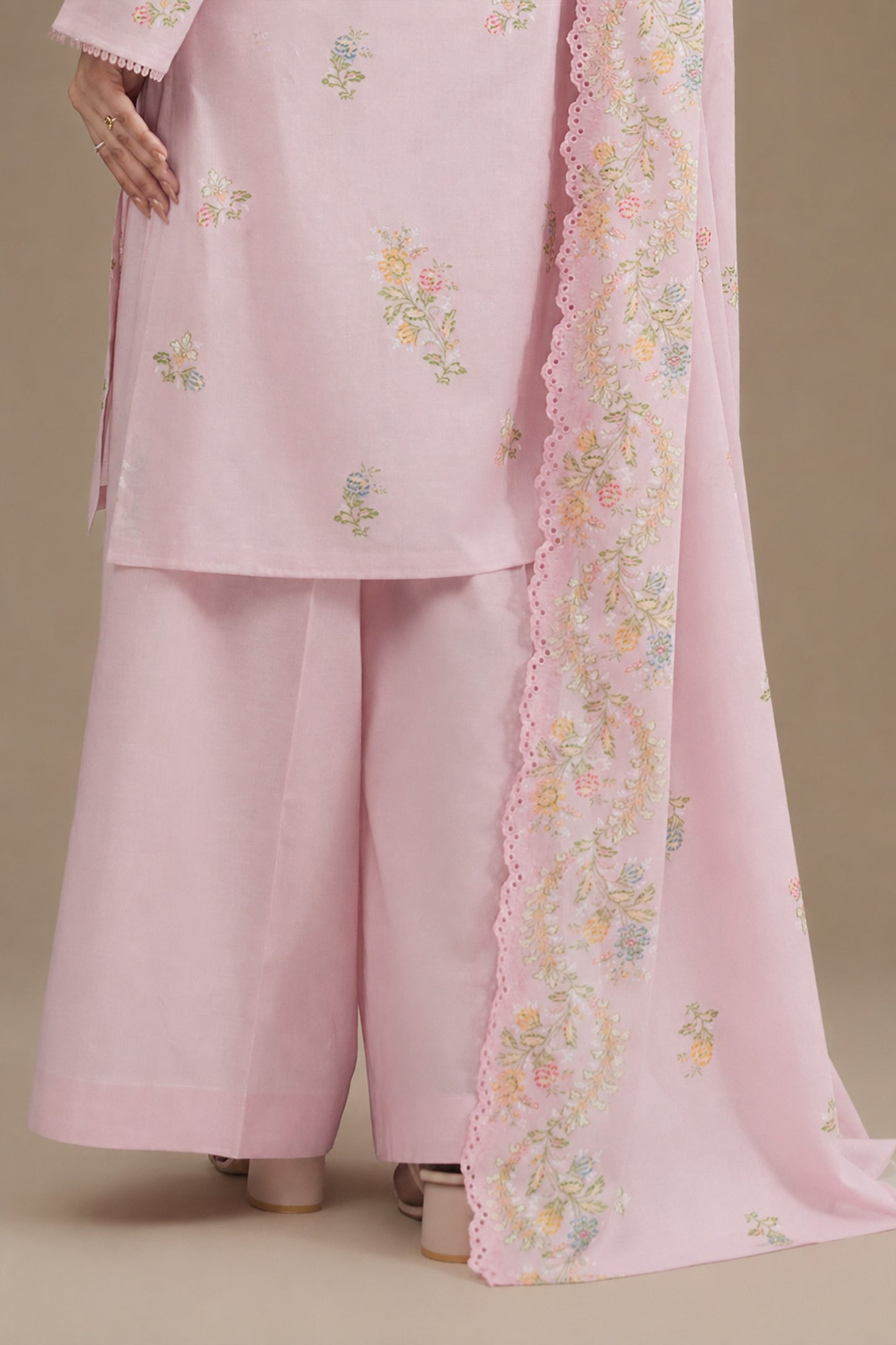 LAWN | EMBROIDERED