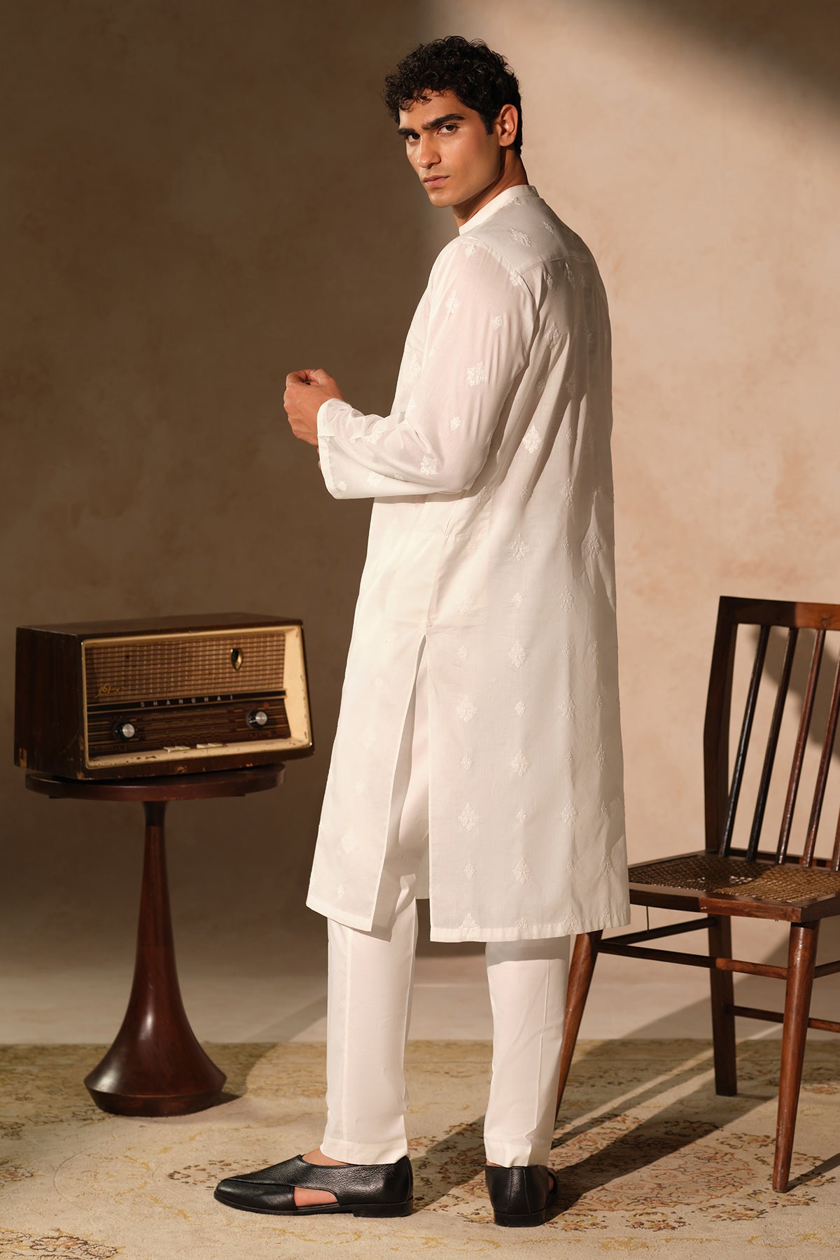 Andalusian Embroidered Kurta - SMK101126